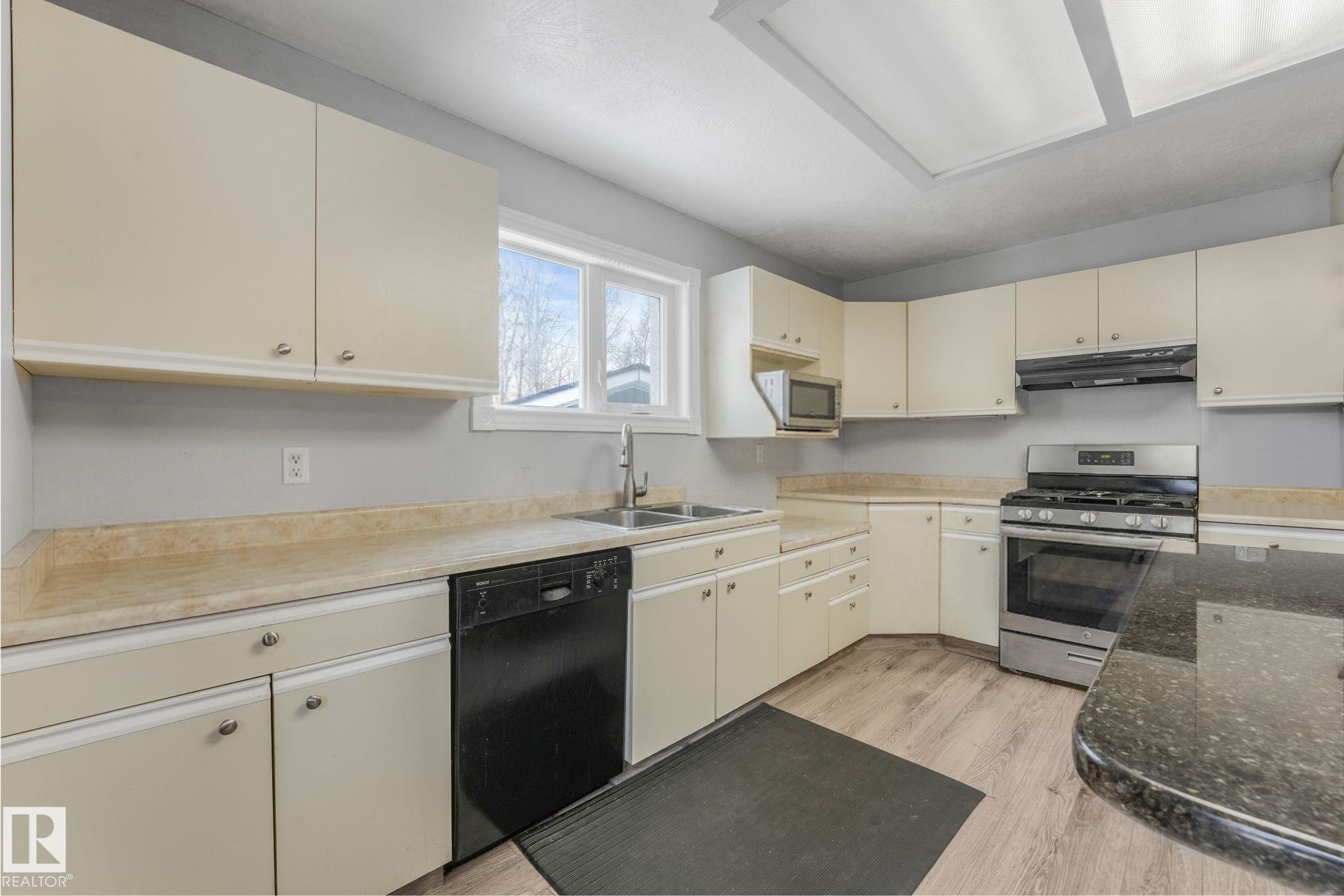 Photo 25 at 24 - 2022 Parkland Drive, Marrakesh Properties, Rural Parkland County