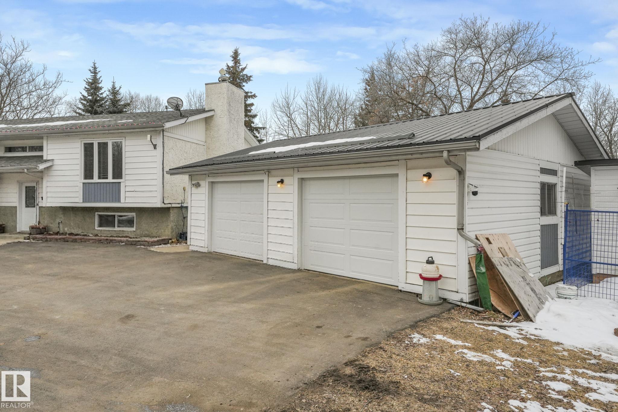 Photo 10 at 24 - 2022 Parkland Drive, Marrakesh Properties, Rural Parkland County