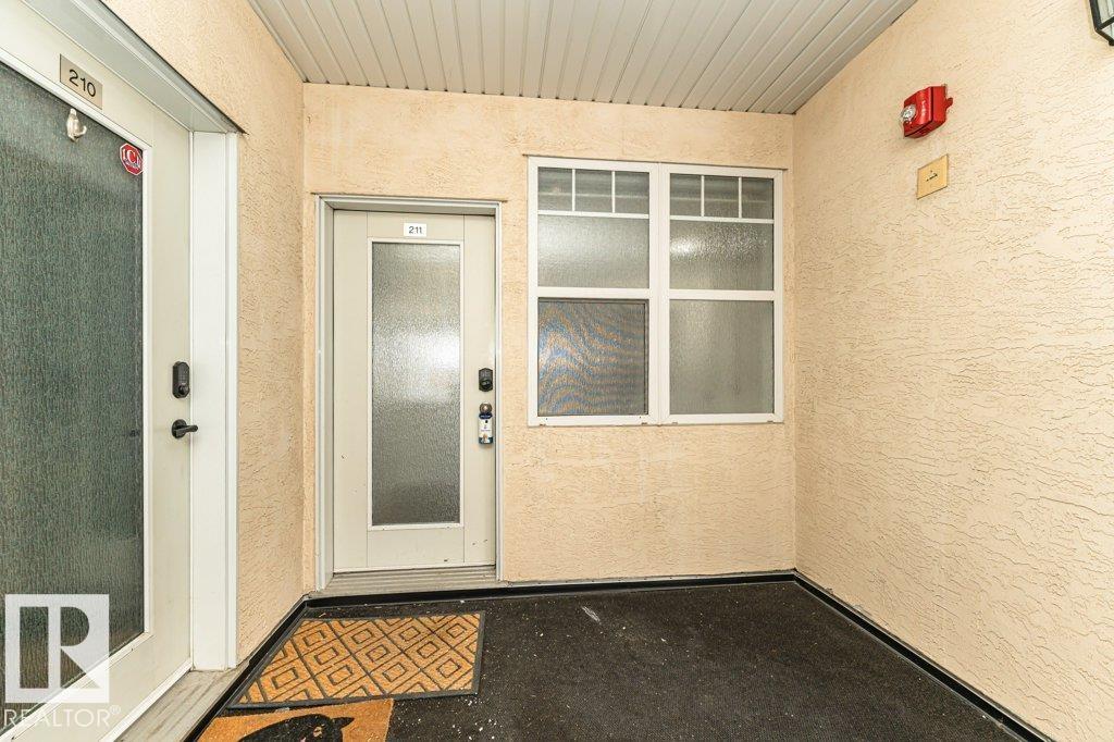 Photo 9 at 211 - 9828 112 Street NW, Wîhkwêntôwin, Edmonton