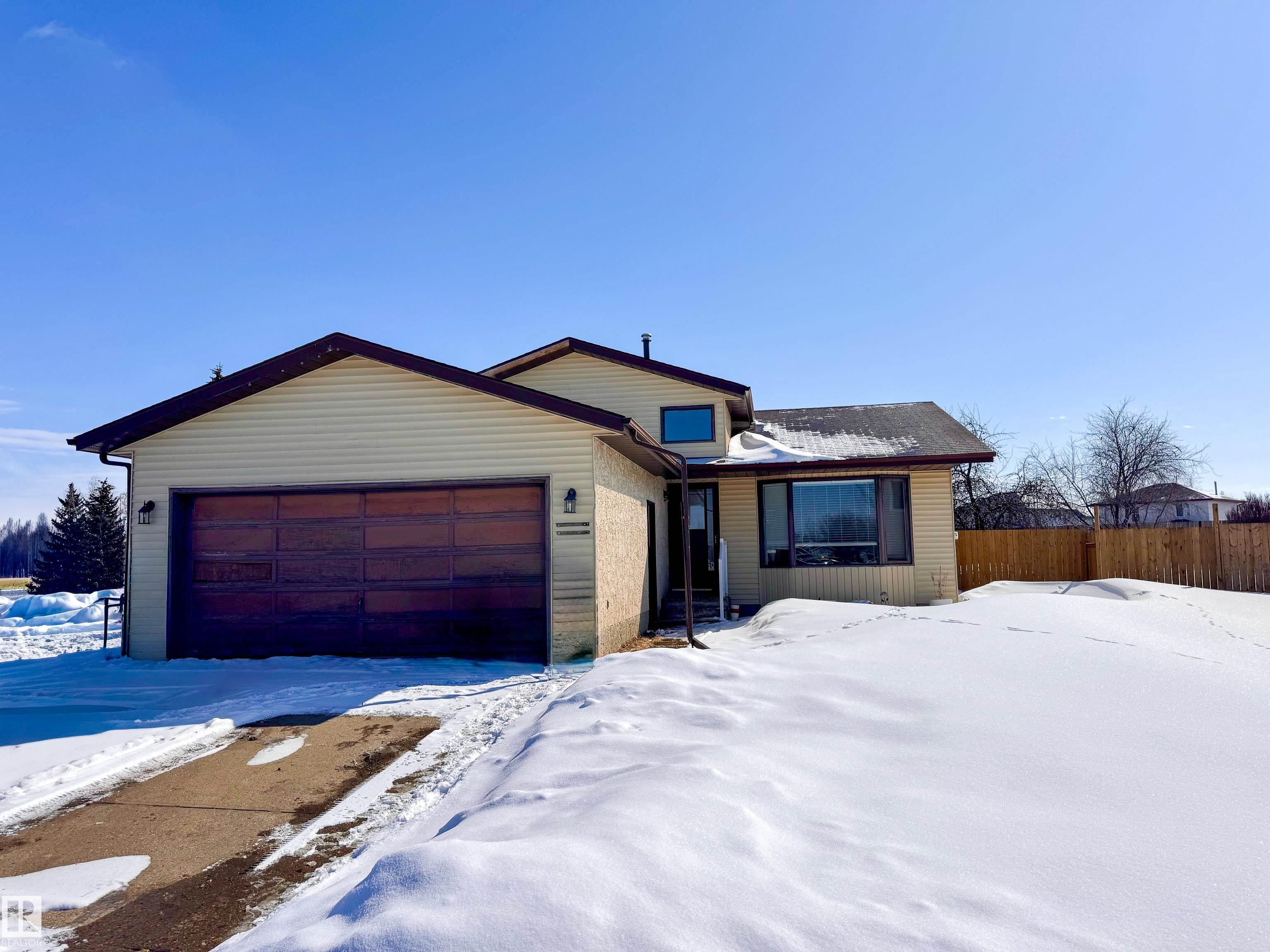 8703 102 Avenue, Morinville