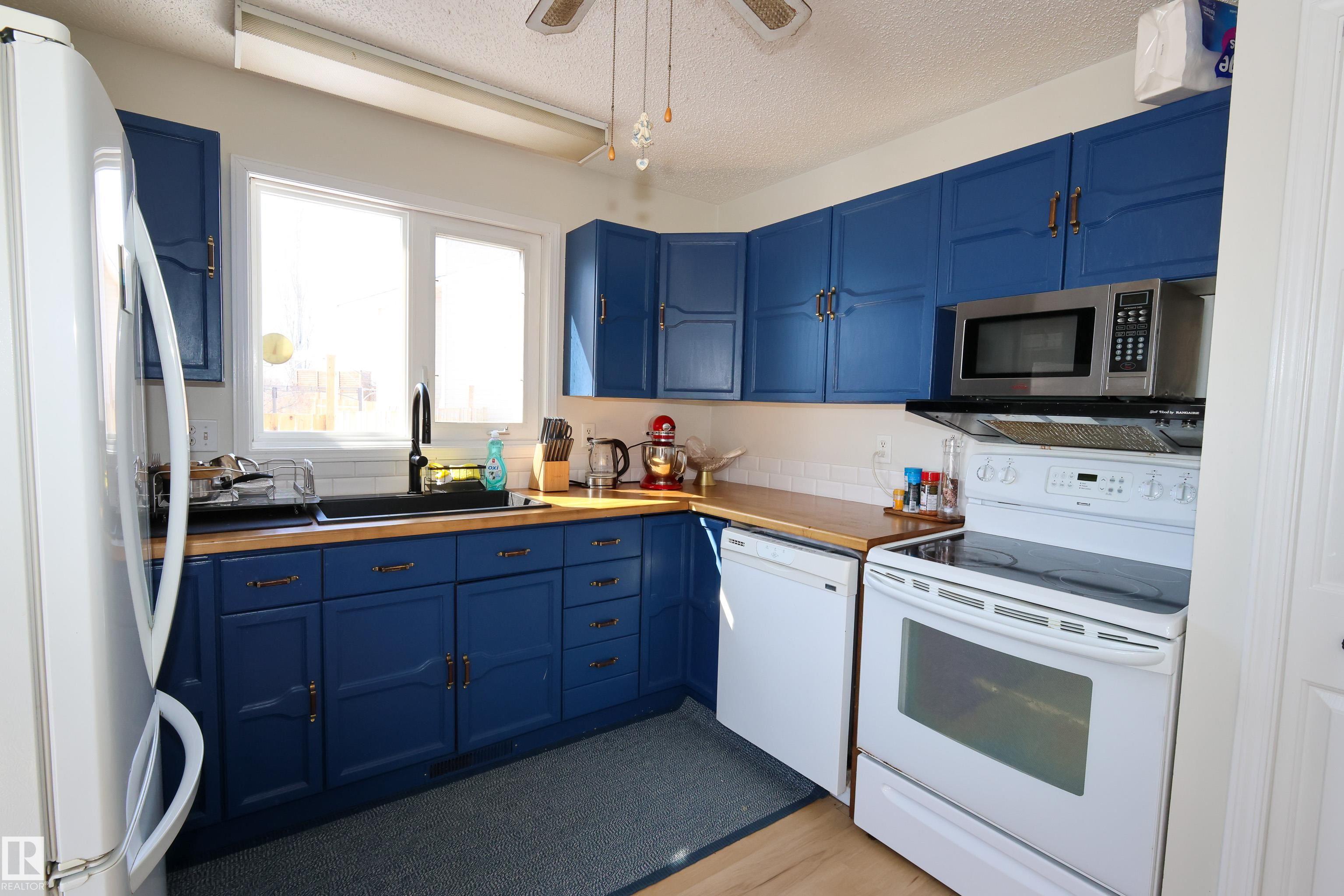 8703 102 Avenue, Morinville