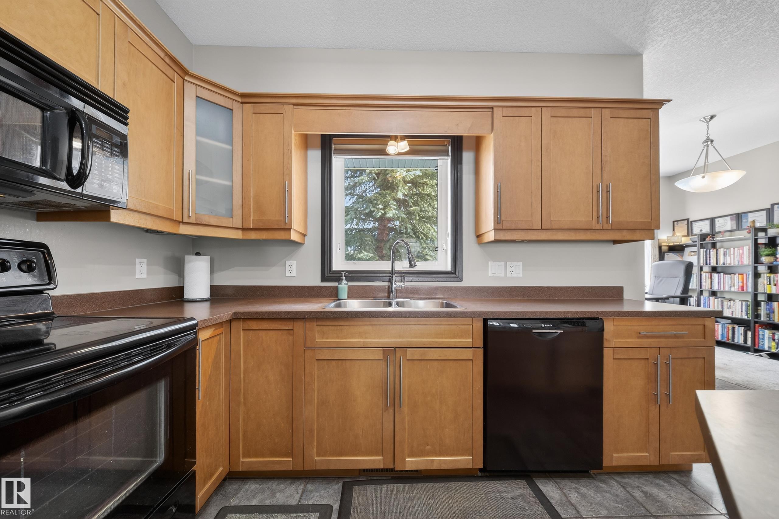 Photo 21 at 43 - 903 Rutherford Road SW, Rutherford, Edmonton