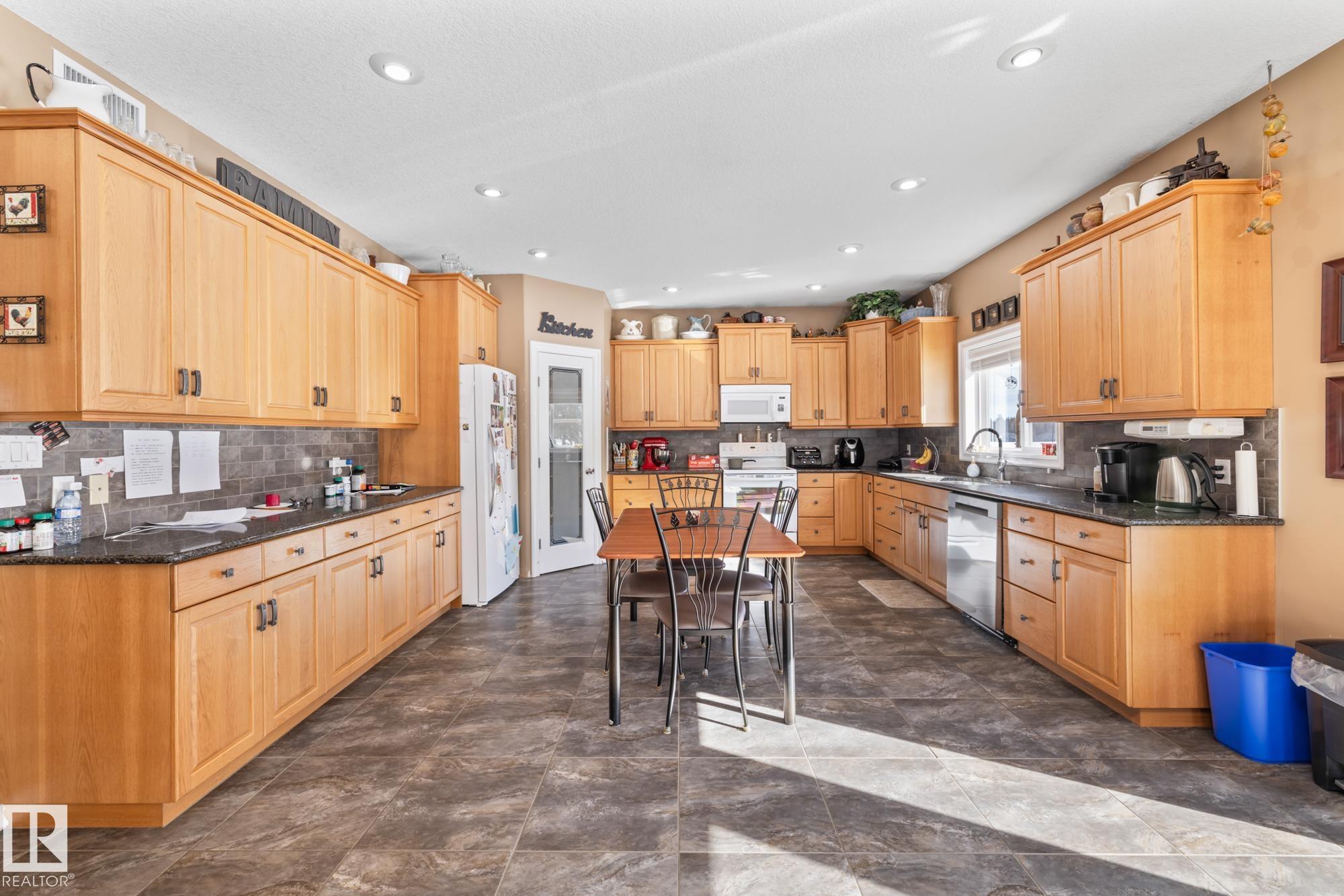 Photo 28 at 56515 Rge Road 222, None, Rural Sturgeon County