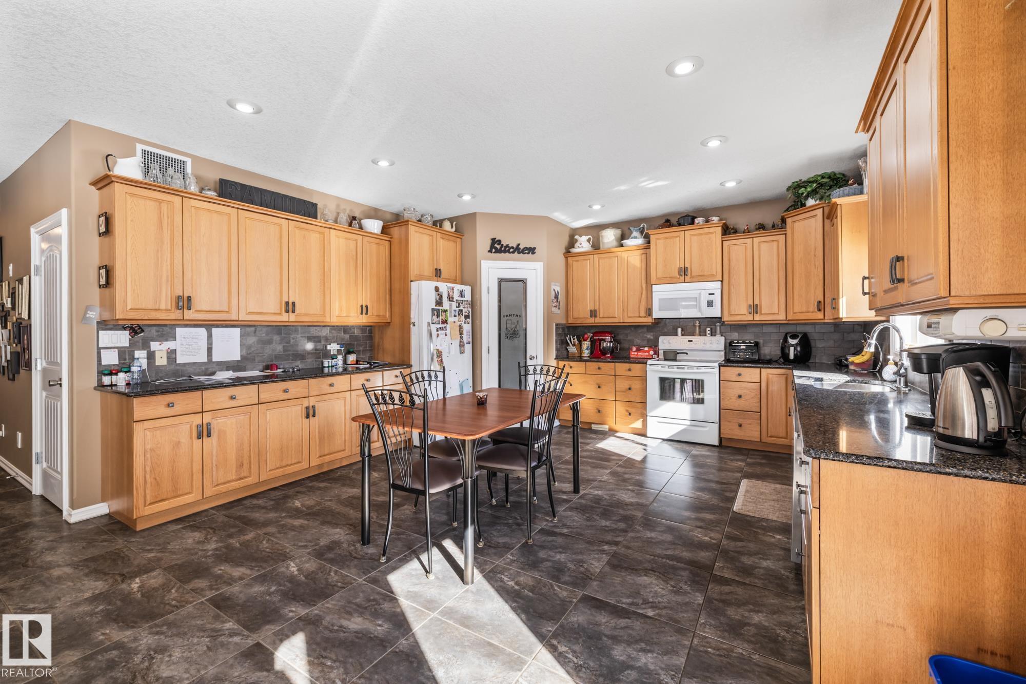 Photo 29 at 56515 Rge Road 222, None, Rural Sturgeon County