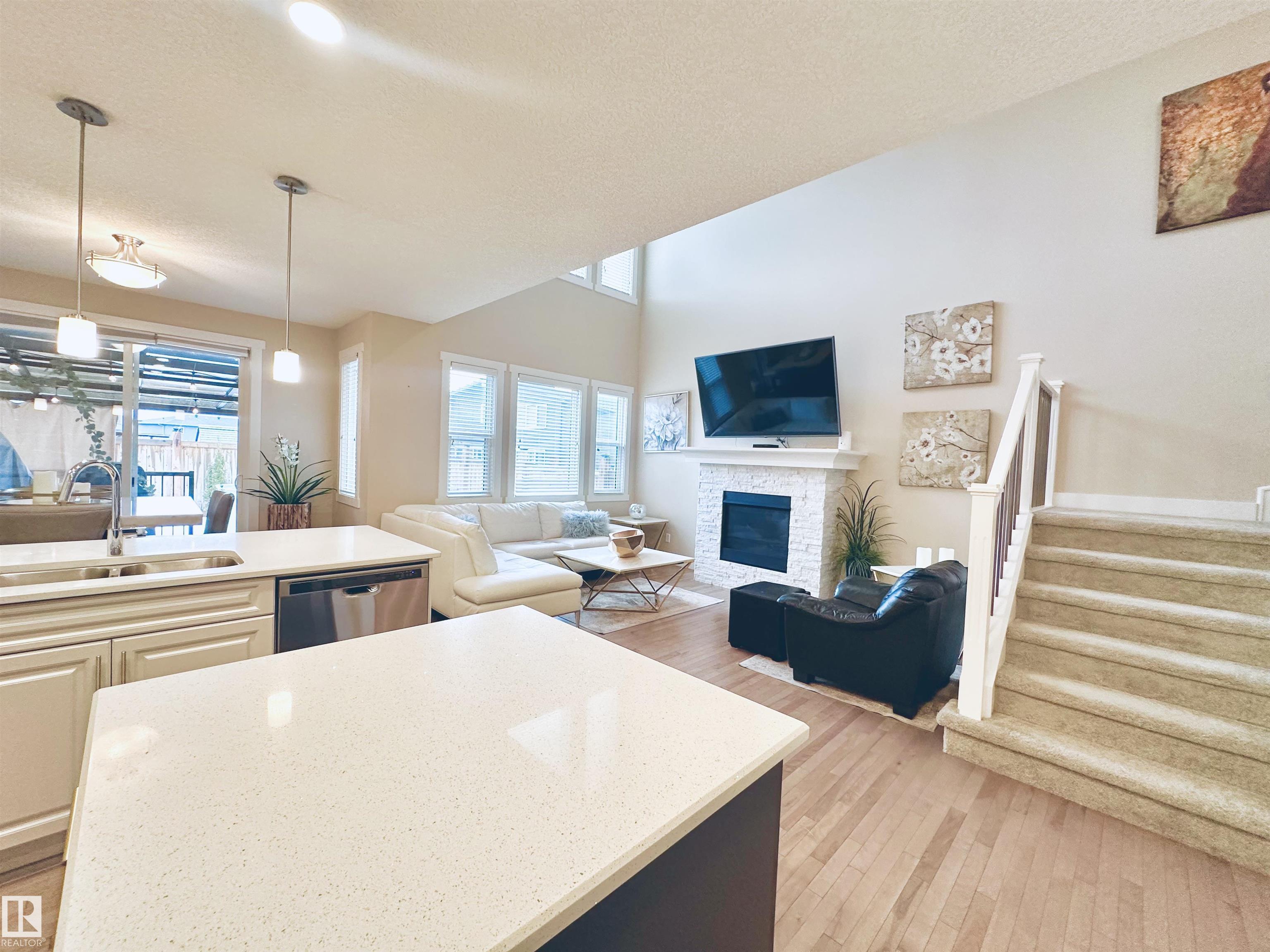 Photo 23 at 20119 29 Avenue NW, The Uplands, Edmonton