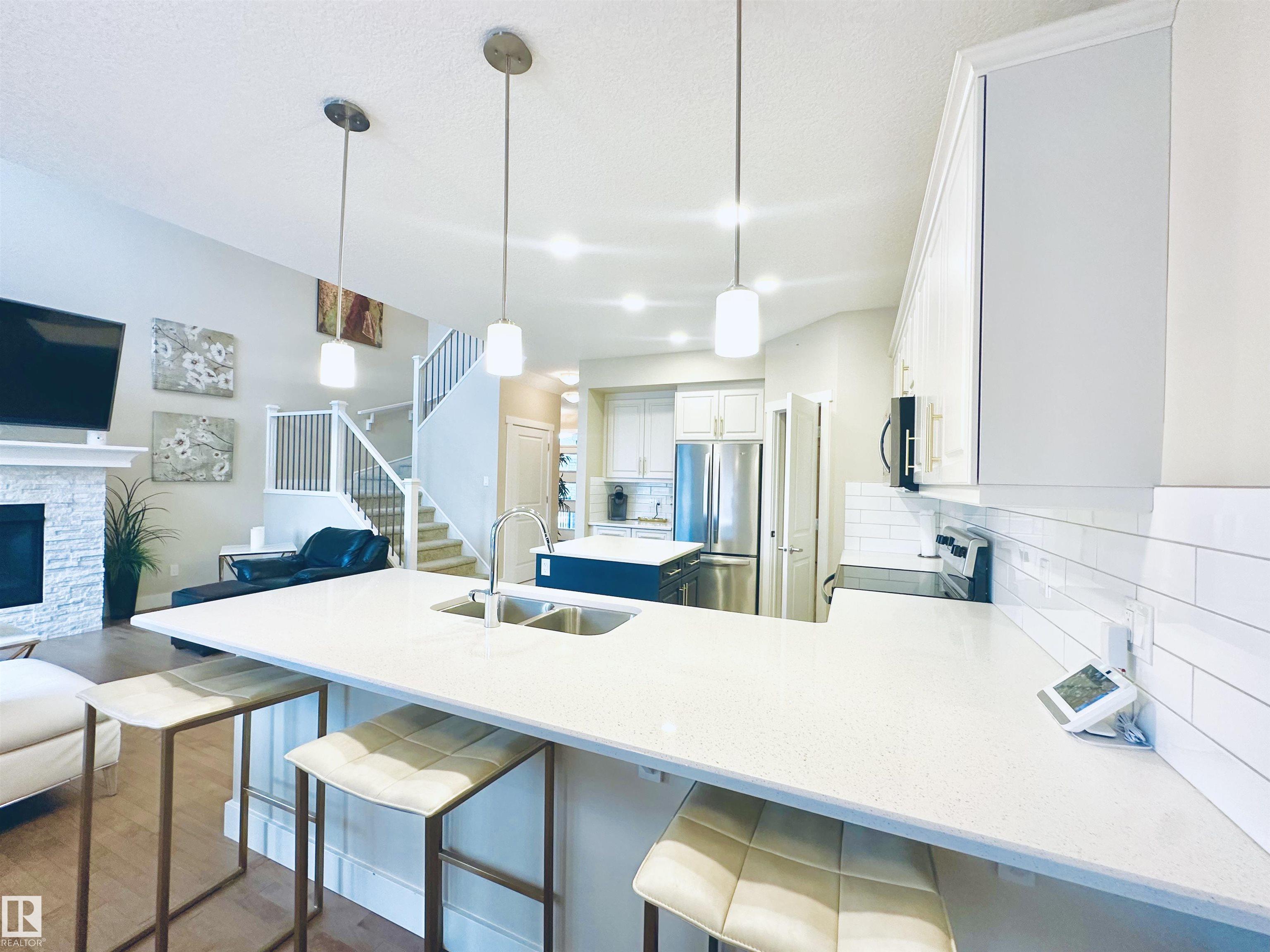 Photo 10 at 20119 29 Avenue NW, The Uplands, Edmonton