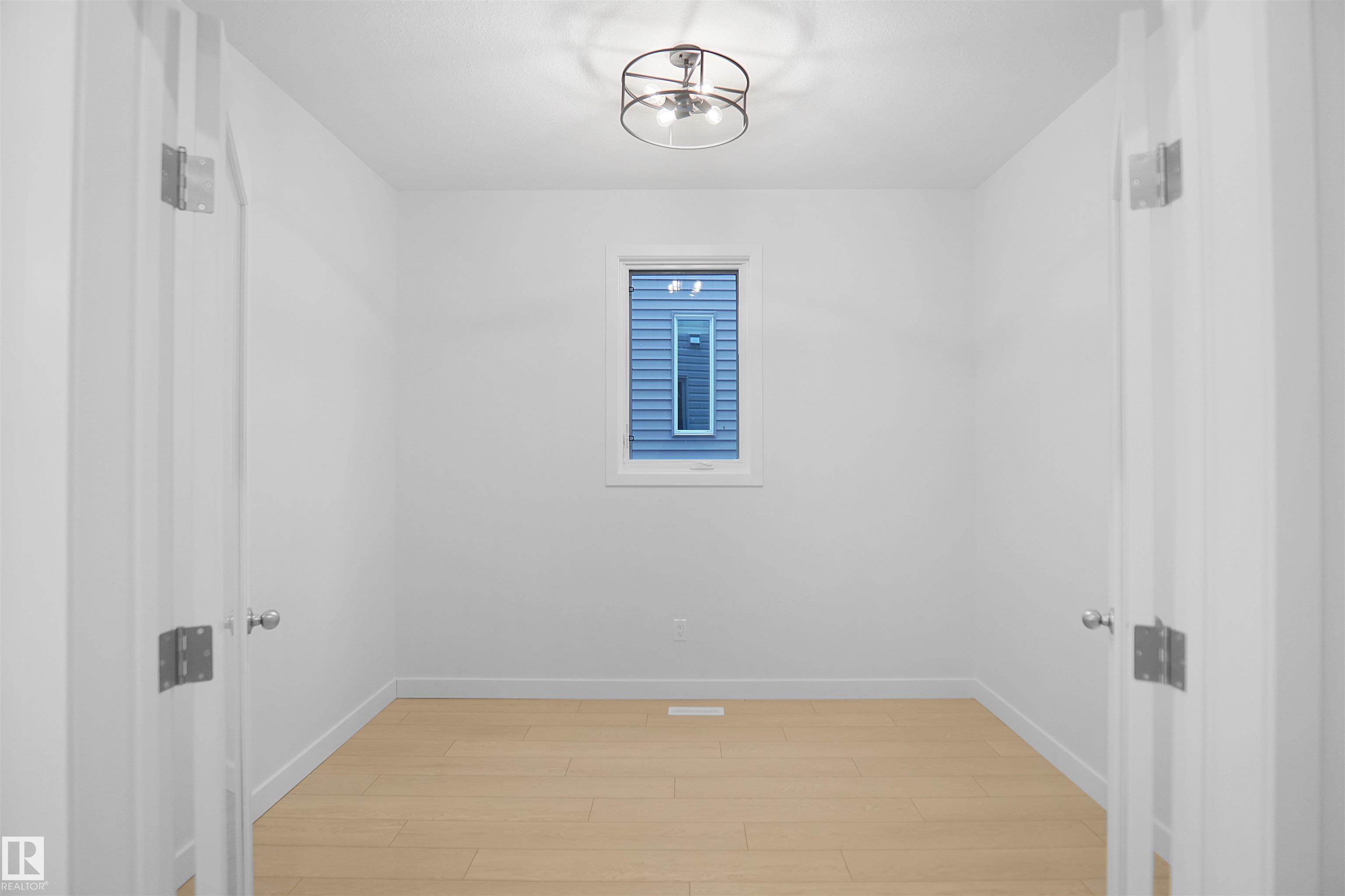 https://zimg.paragon.ice.com/ParagonImages/Property/PM/RAE/225392646/19/0/0/78aa6bbd06f11d19e2183cbb62c1064c/1/8b2298ab1095033ce50222c76c563a67/225392646-a6df740e-69e7-46f5-a8c7-9145cfce9047.JPG