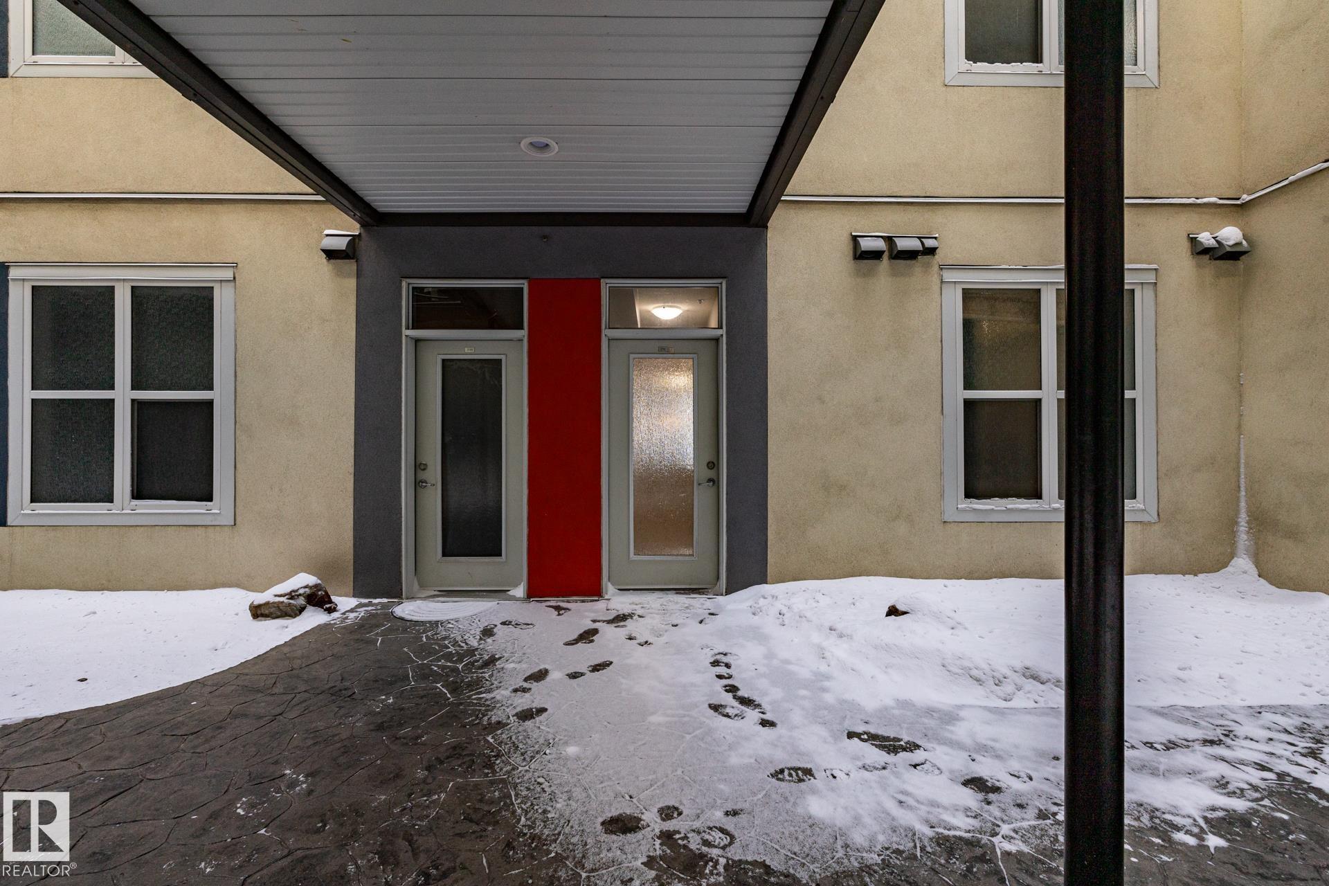 210 - 10147 112 Street NW, Wîhkwêntôwin, Edmonton