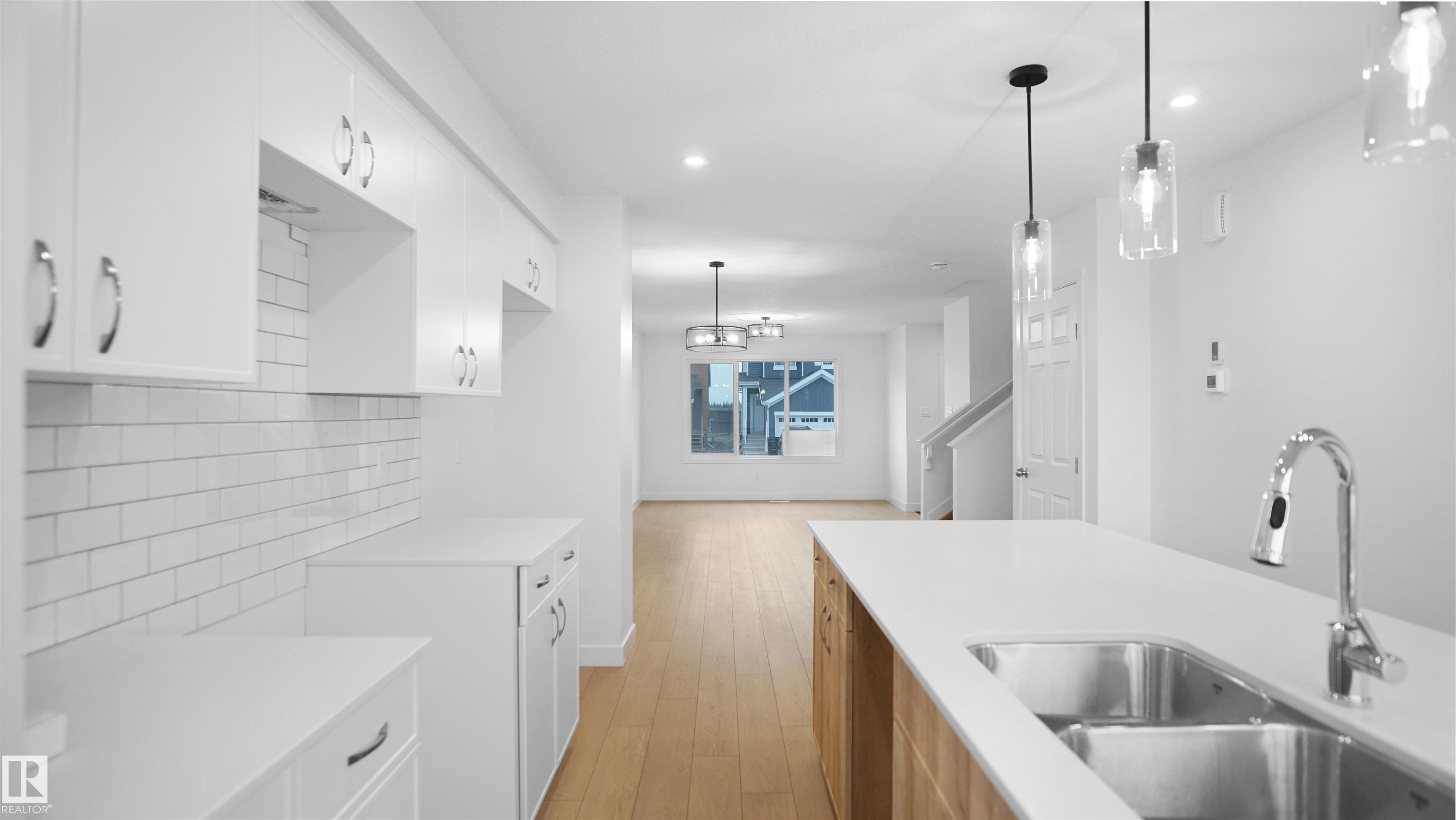 Photo 17 at 21139 25 Avenue NW, The Uplands, Edmonton