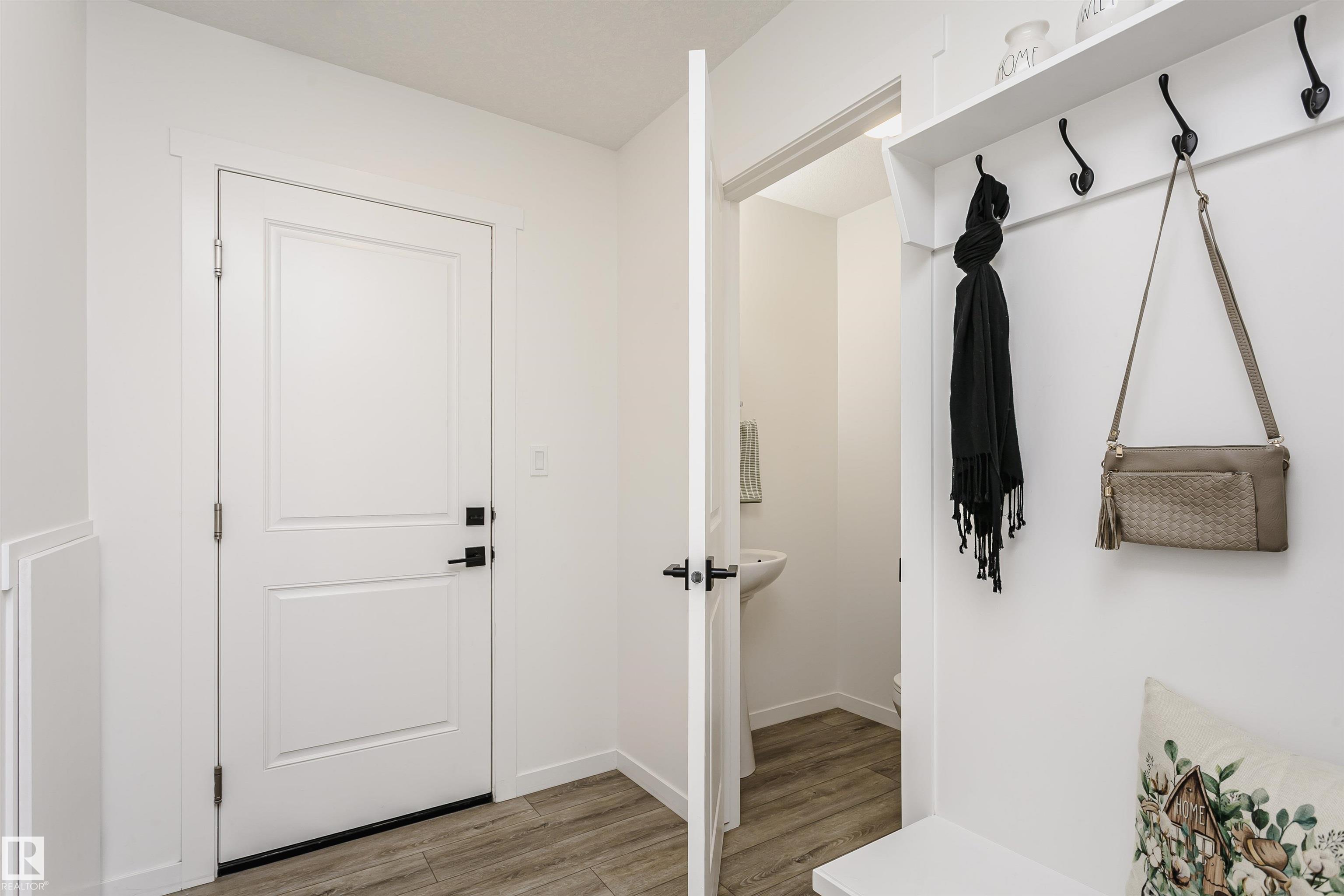 Photo 10 at 26 Eastwood Drive, Easton, Spruce Grove