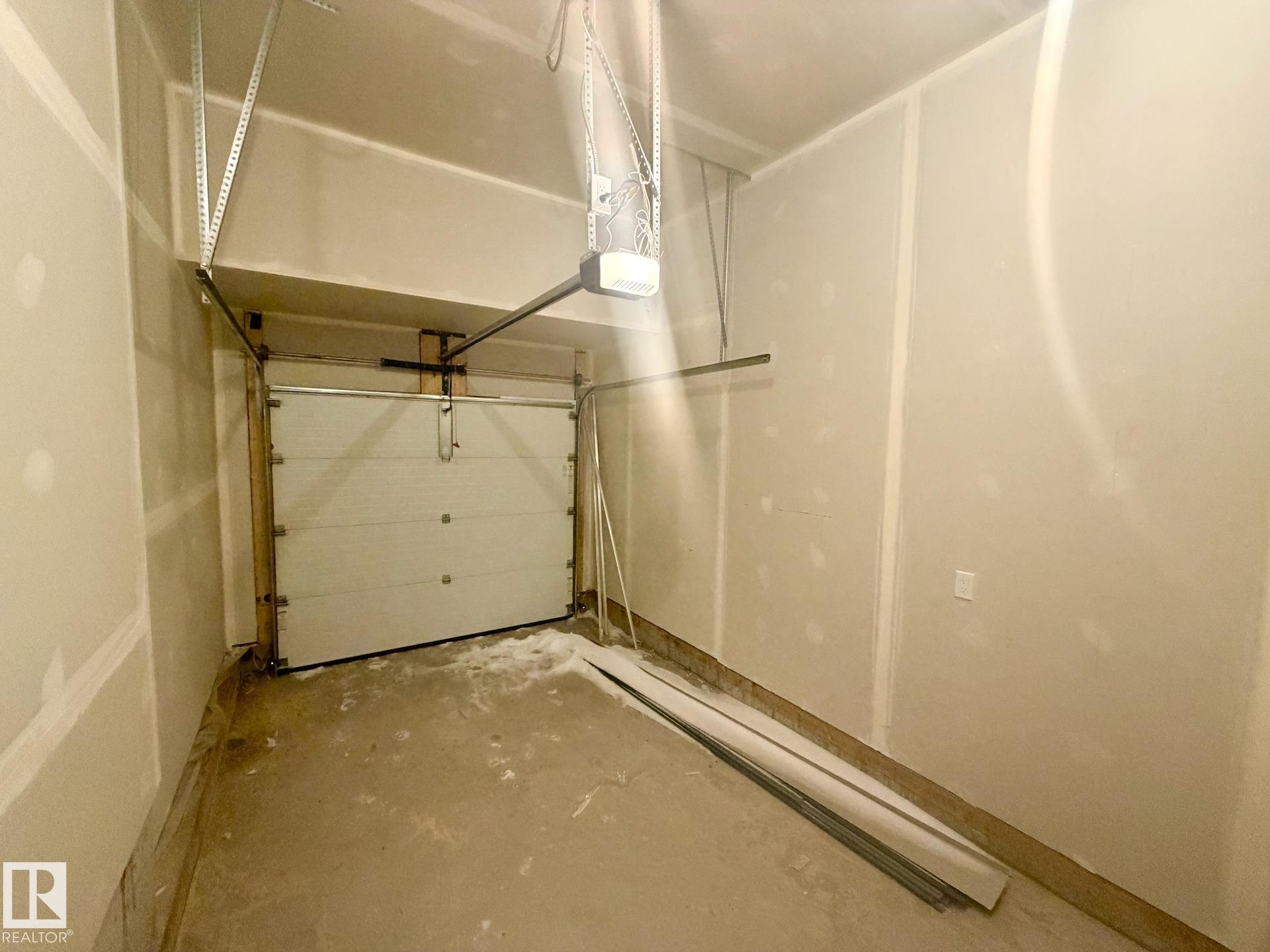 Photo 25 at 2 - 710 Mattson Drive SW, Mattson, Edmonton