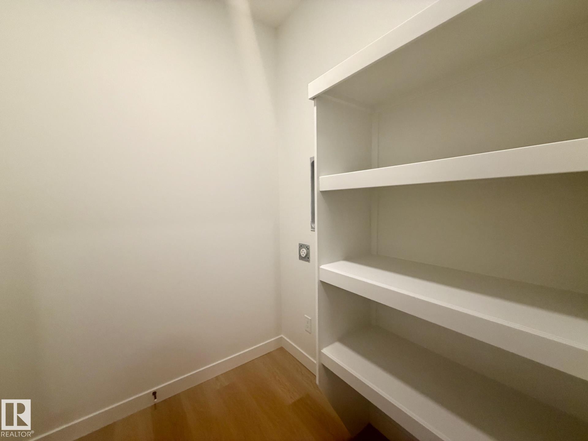 Photo 9 at 2 - 710 Mattson Drive SW, Mattson, Edmonton