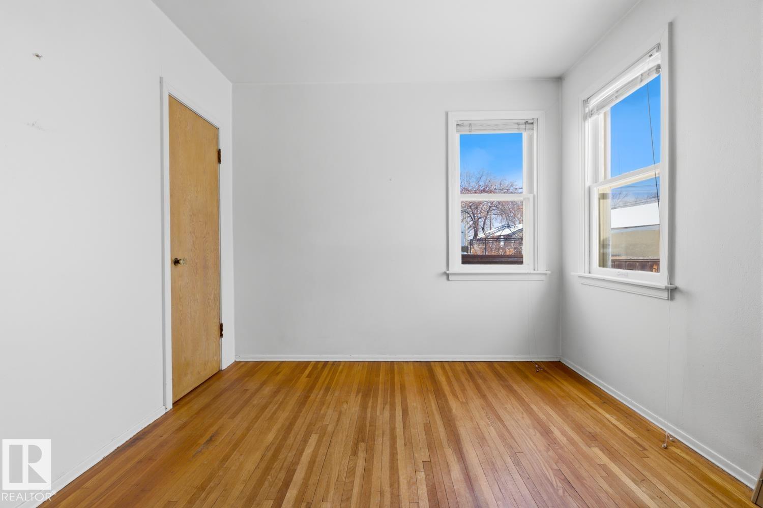 Photo 15 at 9039 90 Street NW, Bonnie Doon, Edmonton