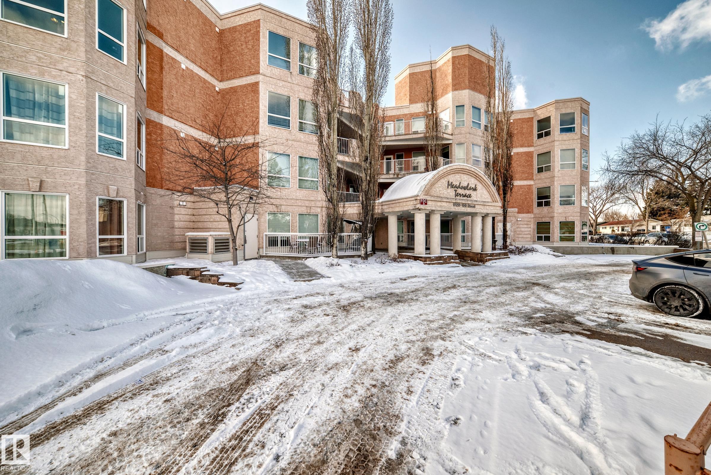 Photo 2 at 306 - 9120 156 Street NW, Meadowlark Park, Edmonton