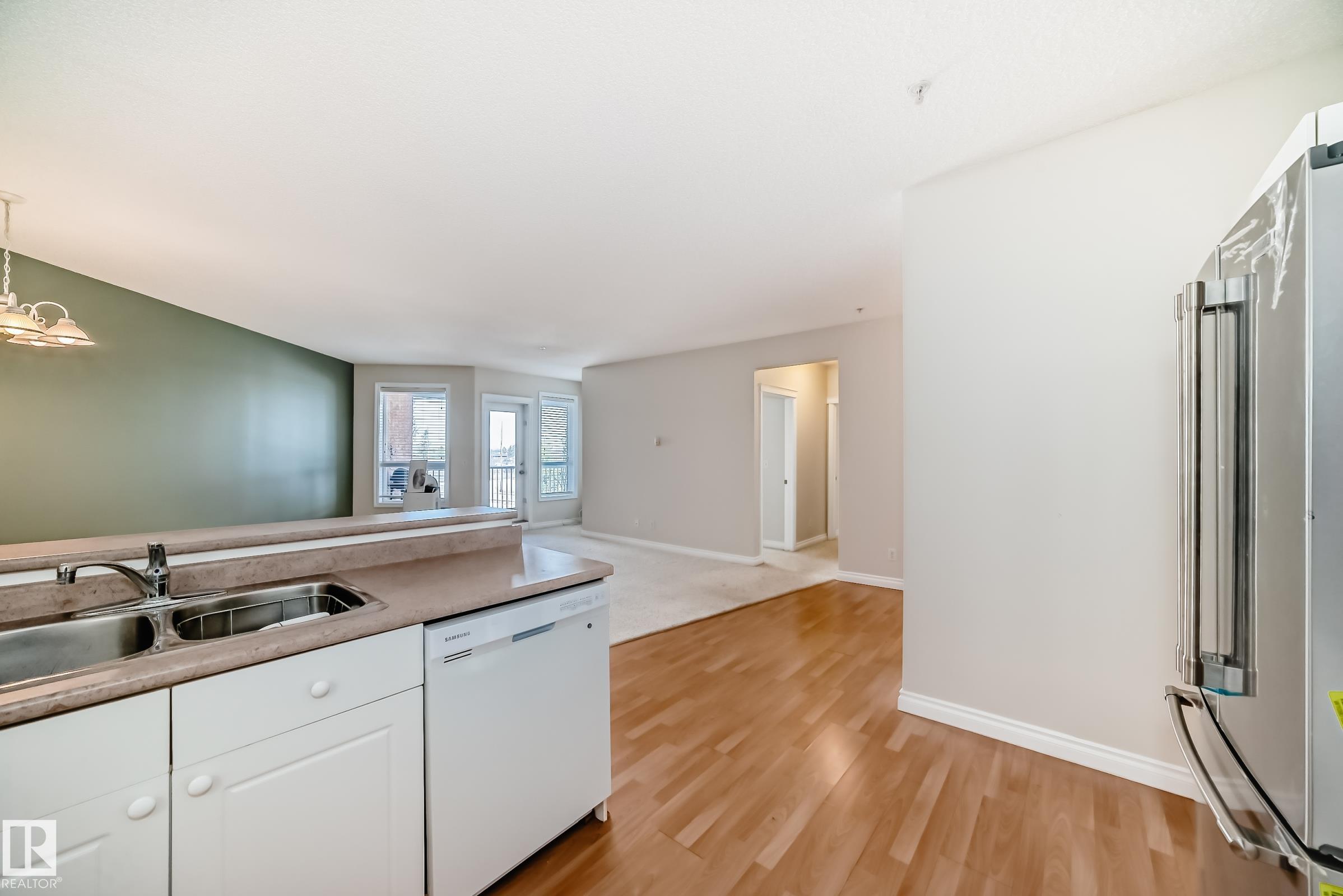 Photo 12 at 306 - 9120 156 Street NW, Meadowlark Park, Edmonton