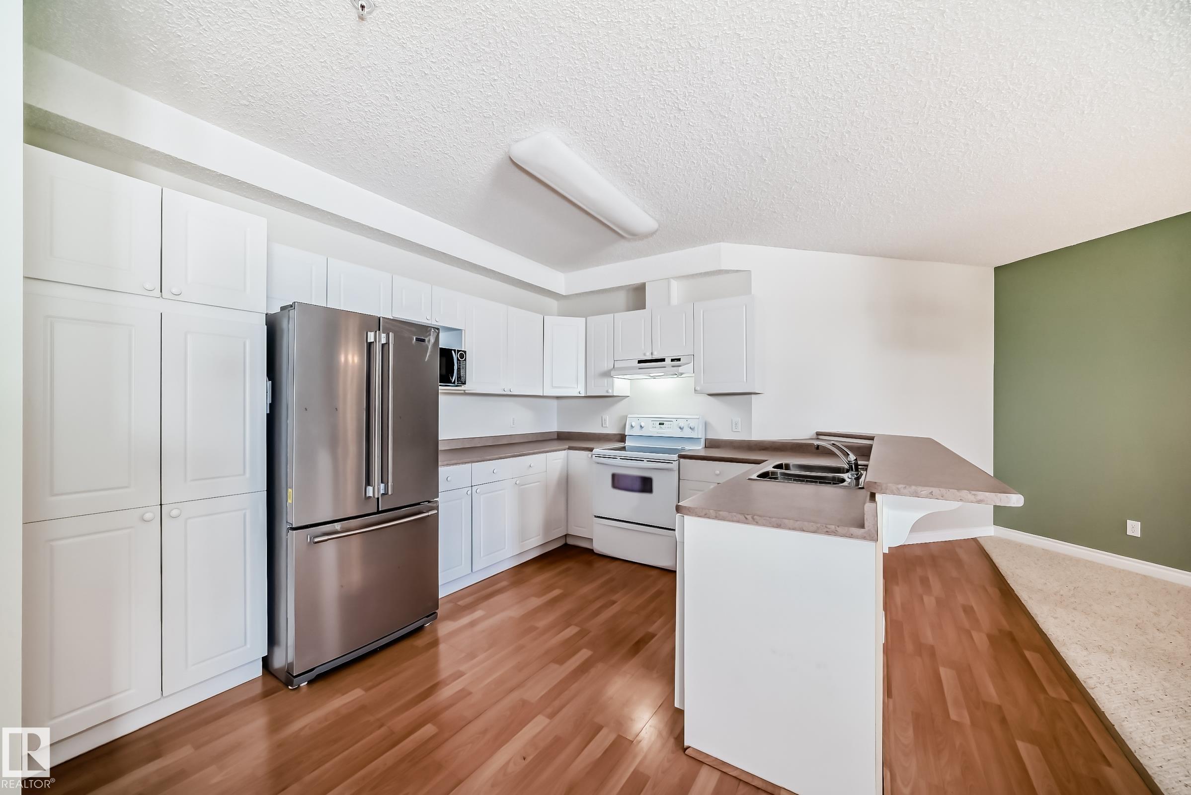 Photo 9 at 306 - 9120 156 Street NW, Meadowlark Park, Edmonton