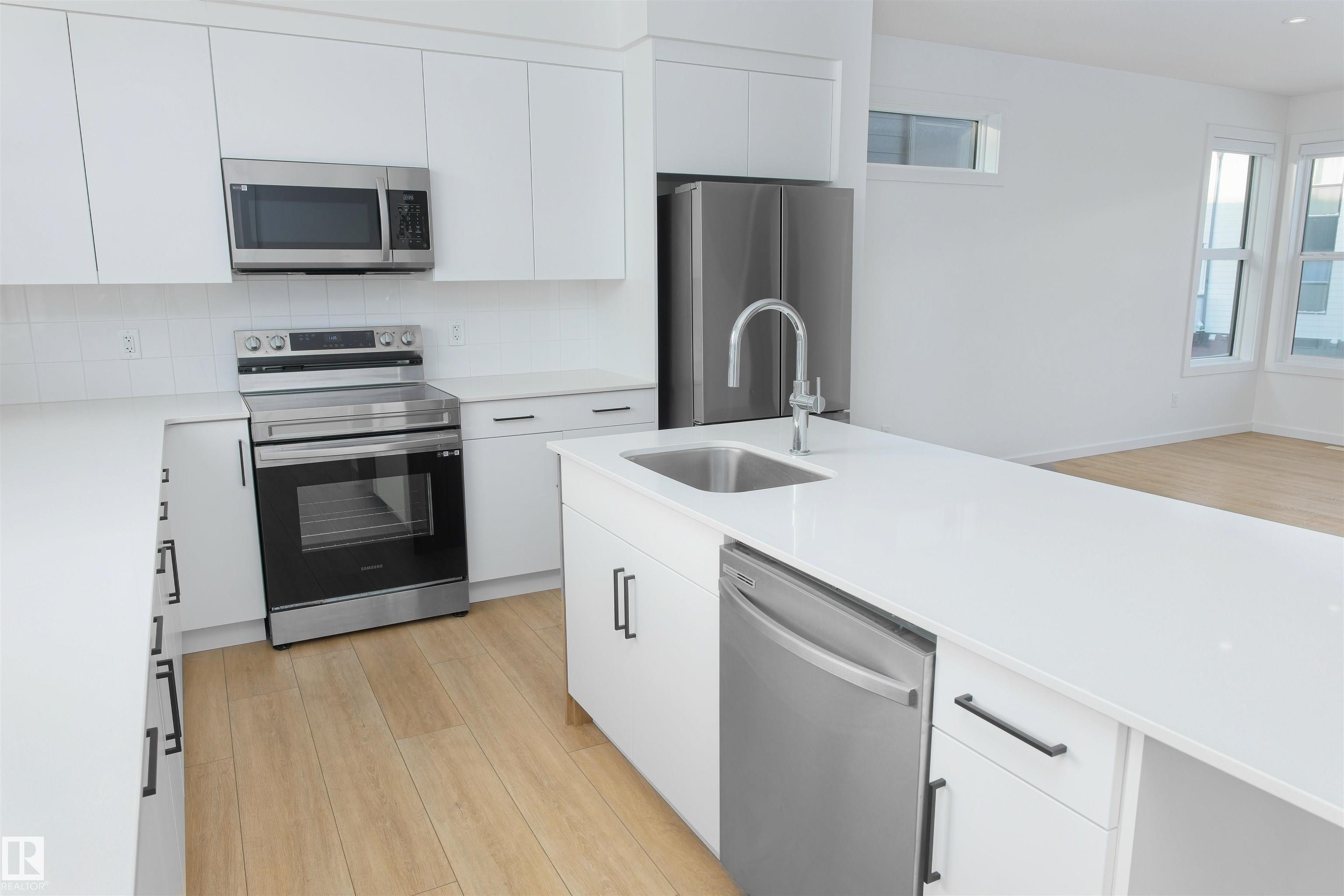 Photo 6 at 4 - 5 Rondeau Drive, South Riel, St. Albert