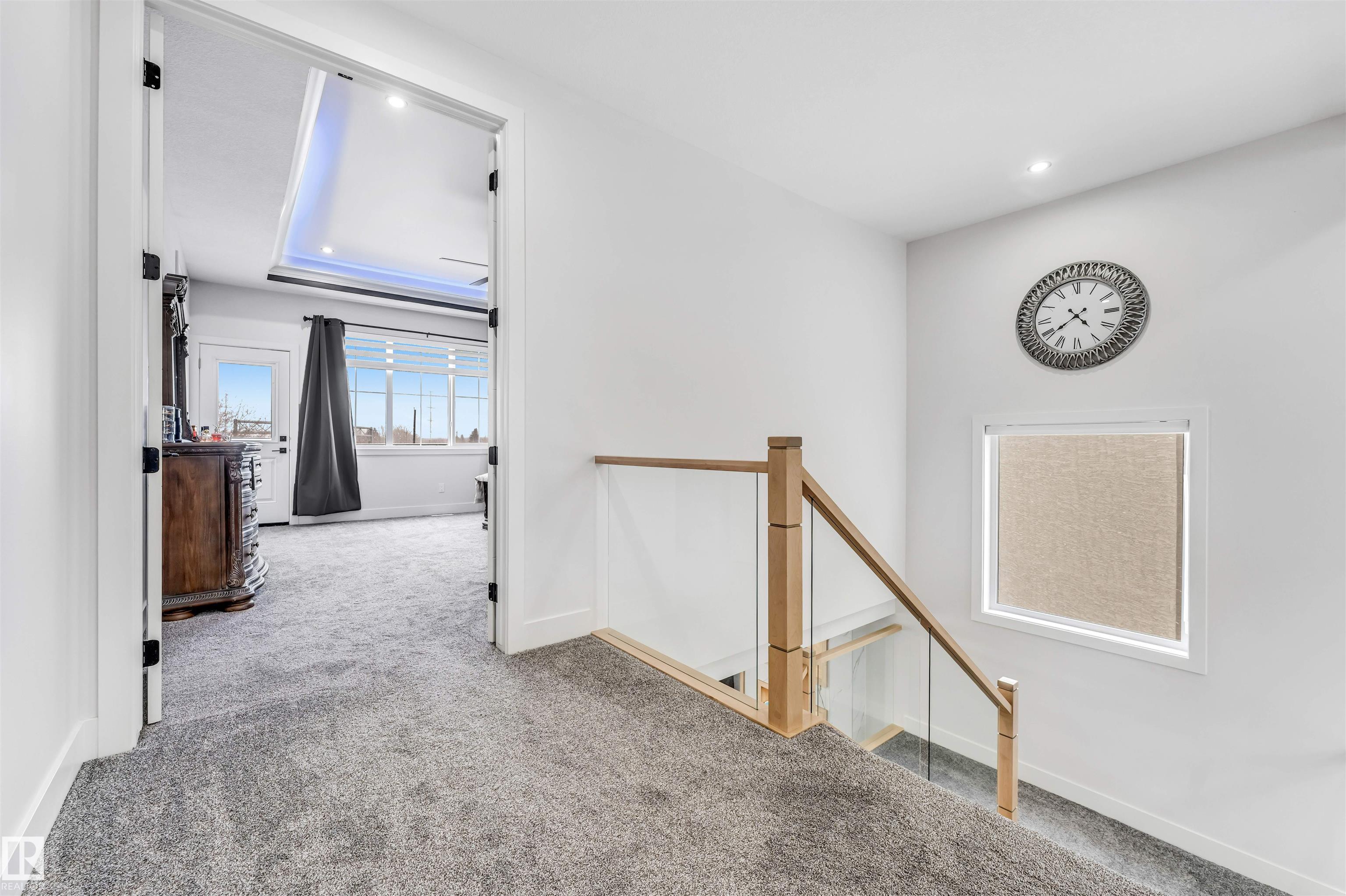 Photo 22 at 304 33 Avenue NW, Maple Crest, Edmonton