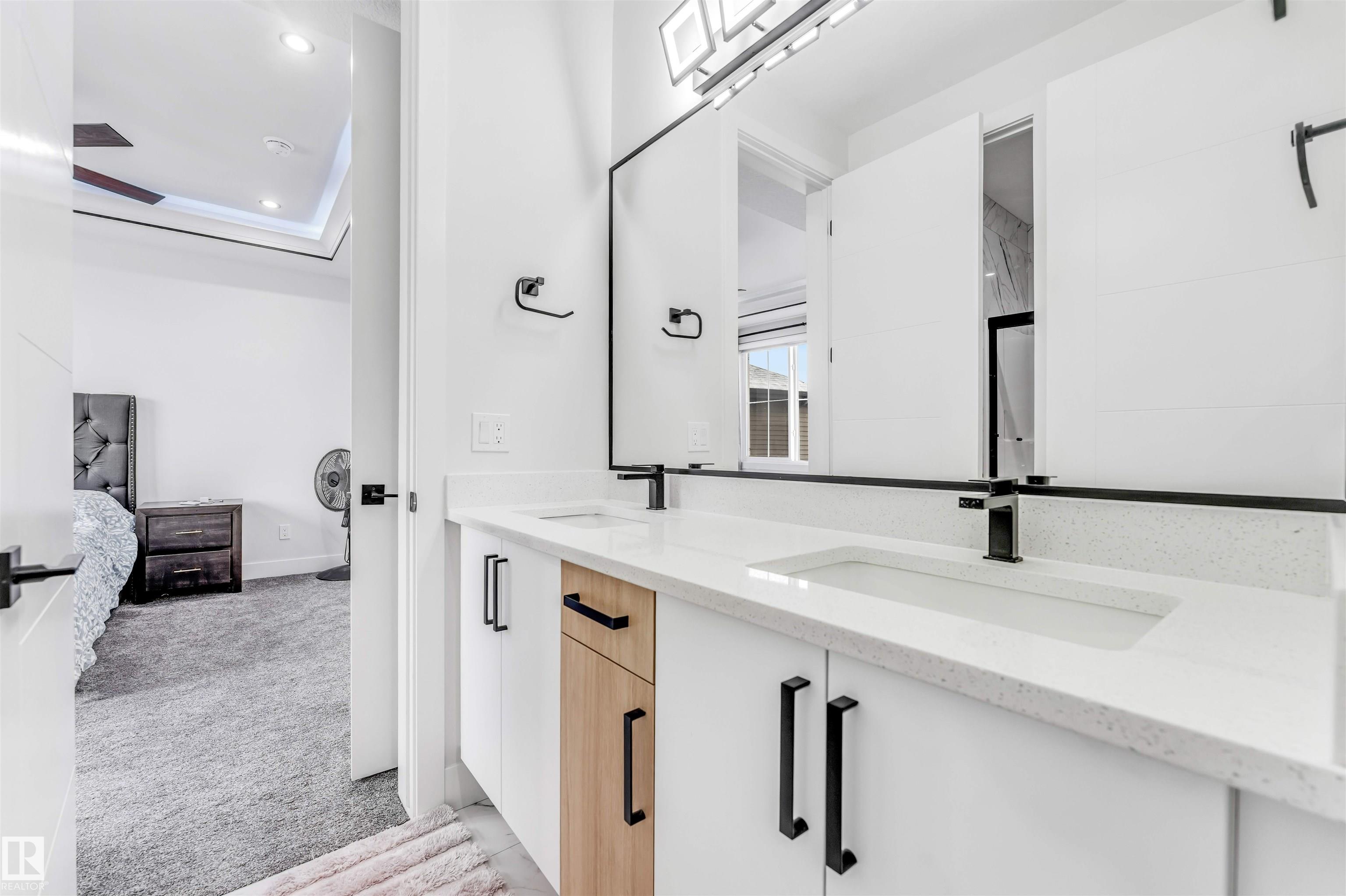 Photo 32 at 304 33 Avenue NW, Maple Crest, Edmonton