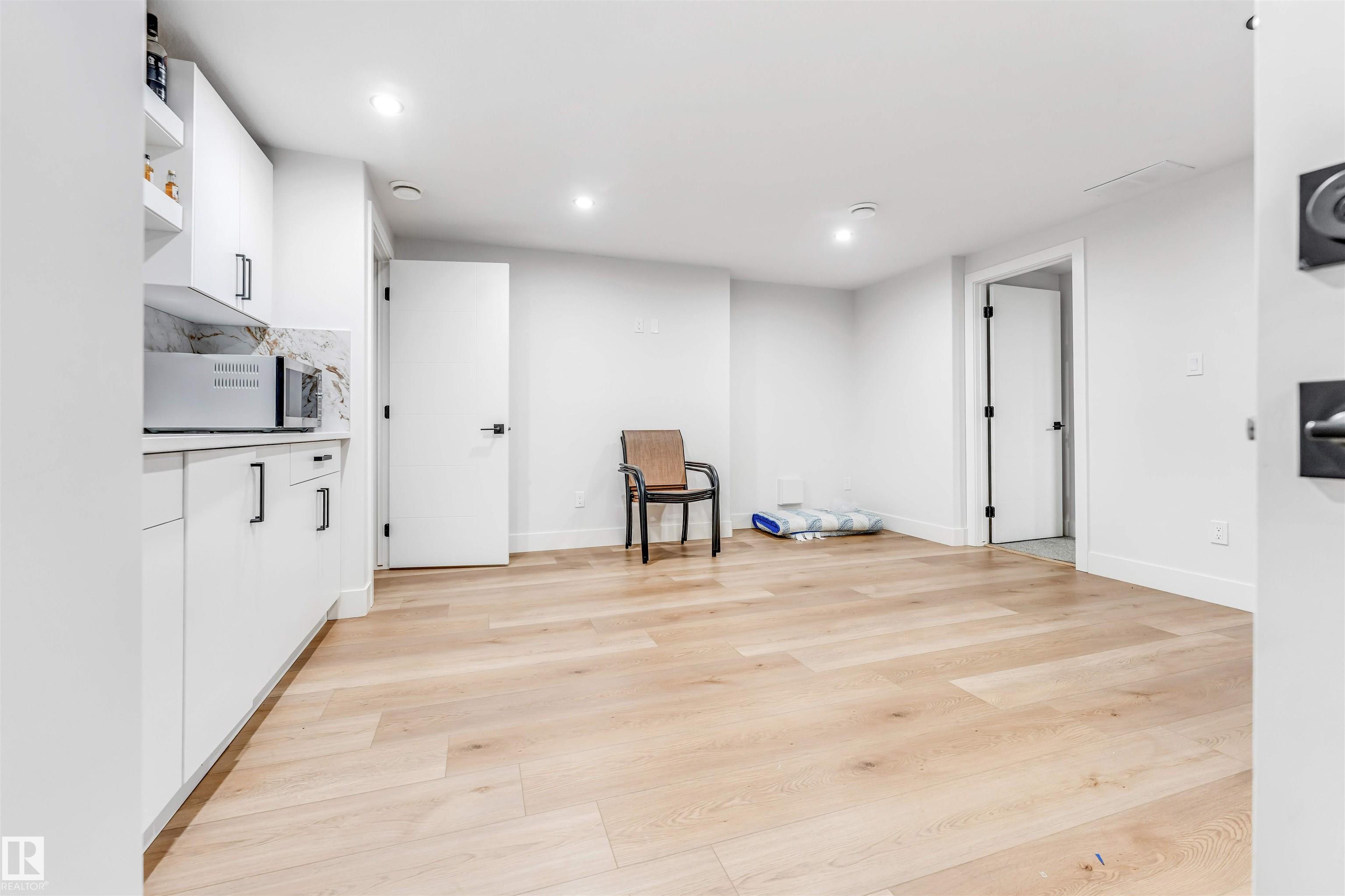 Photo 52 at 304 33 Avenue NW, Maple Crest, Edmonton