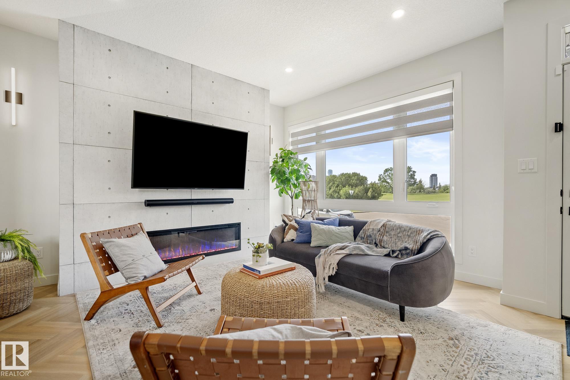 Photo 11 at 8803 Strathearn Drive NW, Strathearn, Edmonton