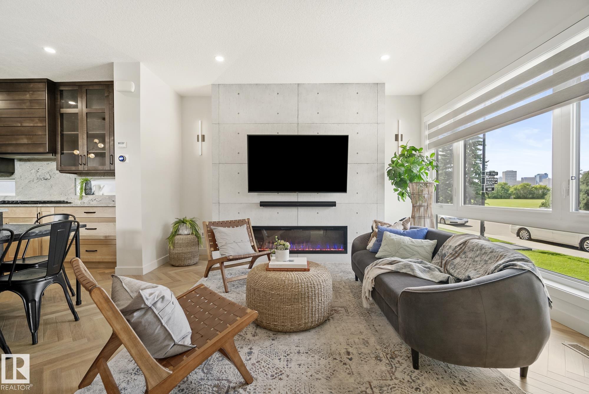 Photo 12 at 8803 Strathearn Drive NW, Strathearn, Edmonton