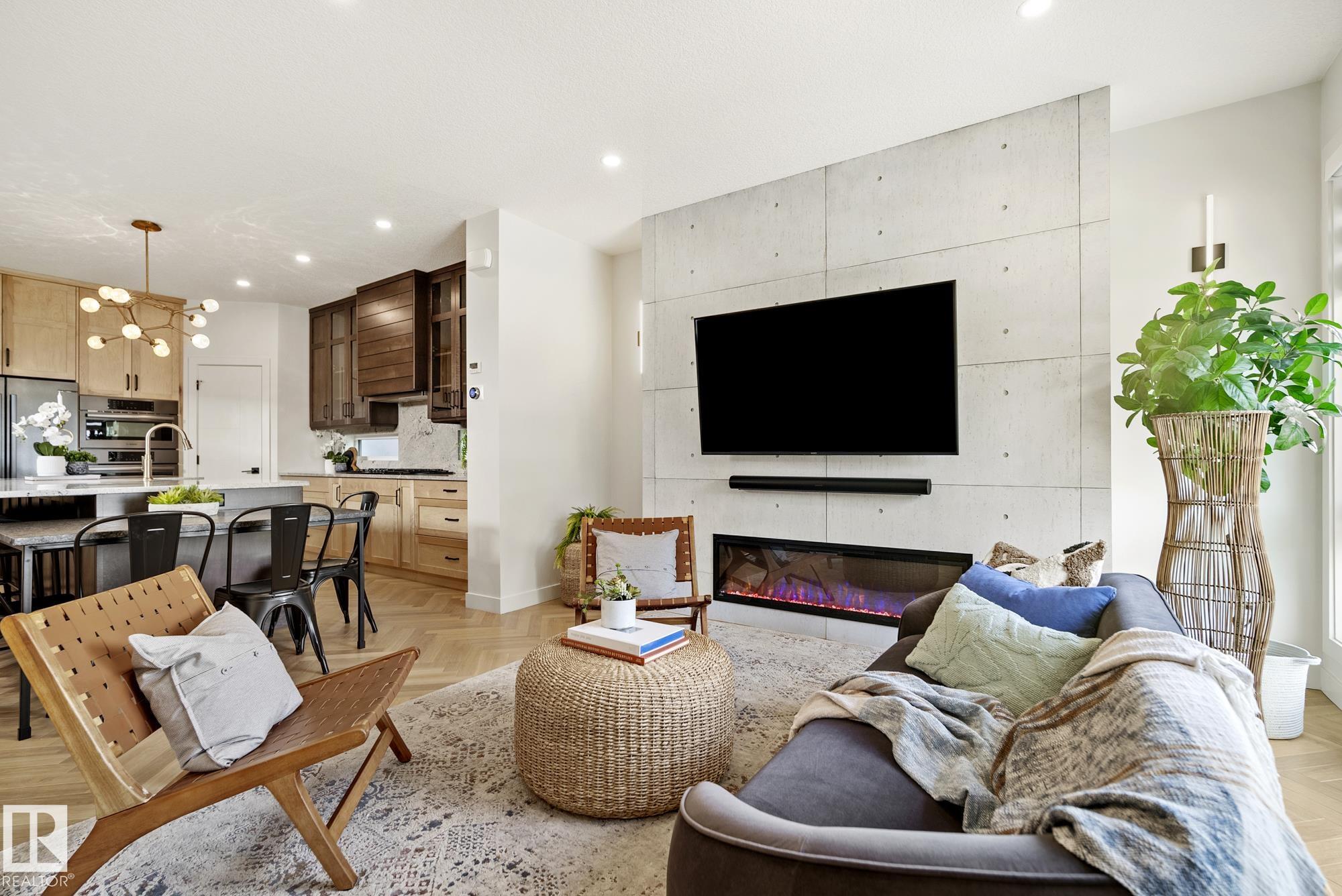 Photo 13 at 8803 Strathearn Drive NW, Strathearn, Edmonton