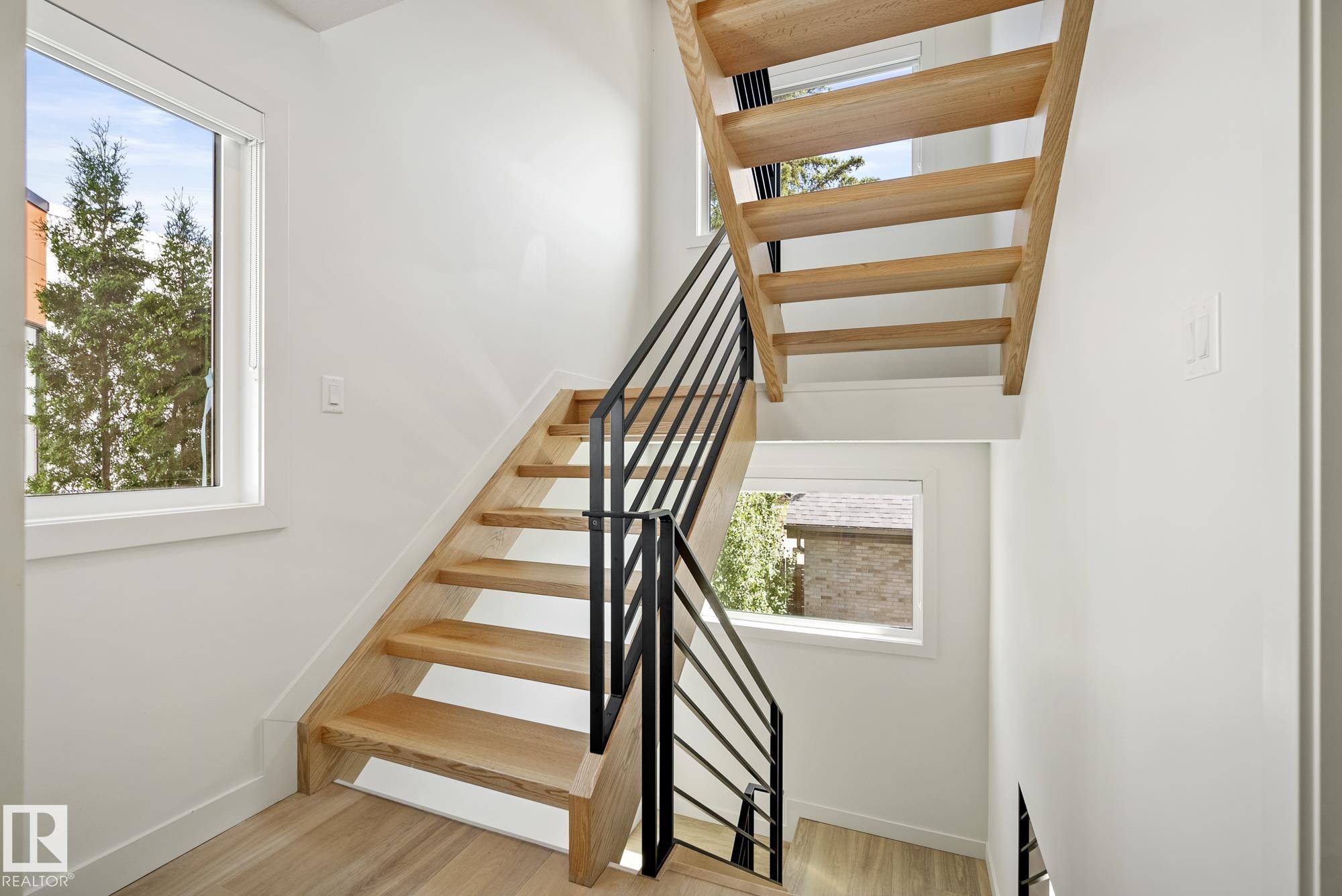 Photo 20 at 8803 Strathearn Drive NW, Strathearn, Edmonton