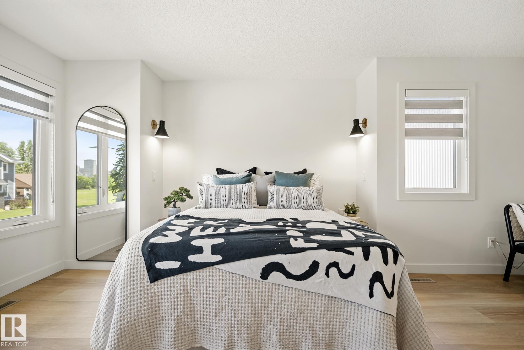 Photo 23 at 8803 Strathearn Drive NW, Strathearn, Edmonton