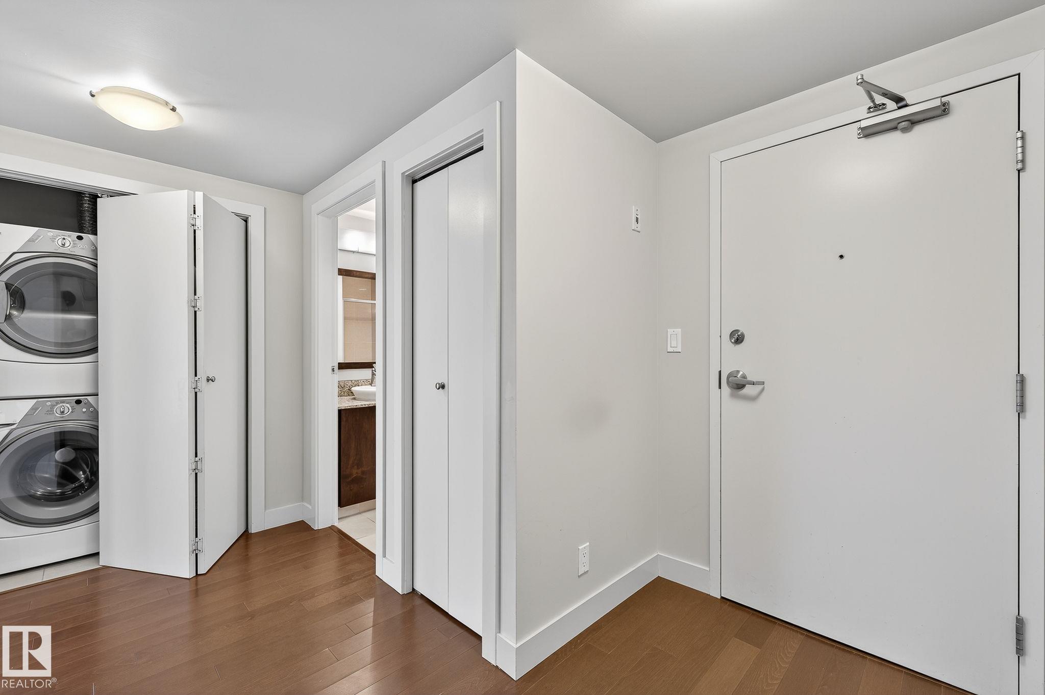 Photo 7 at 203 - 10046 117 Street NW, Wîhkwêntôwin, Edmonton