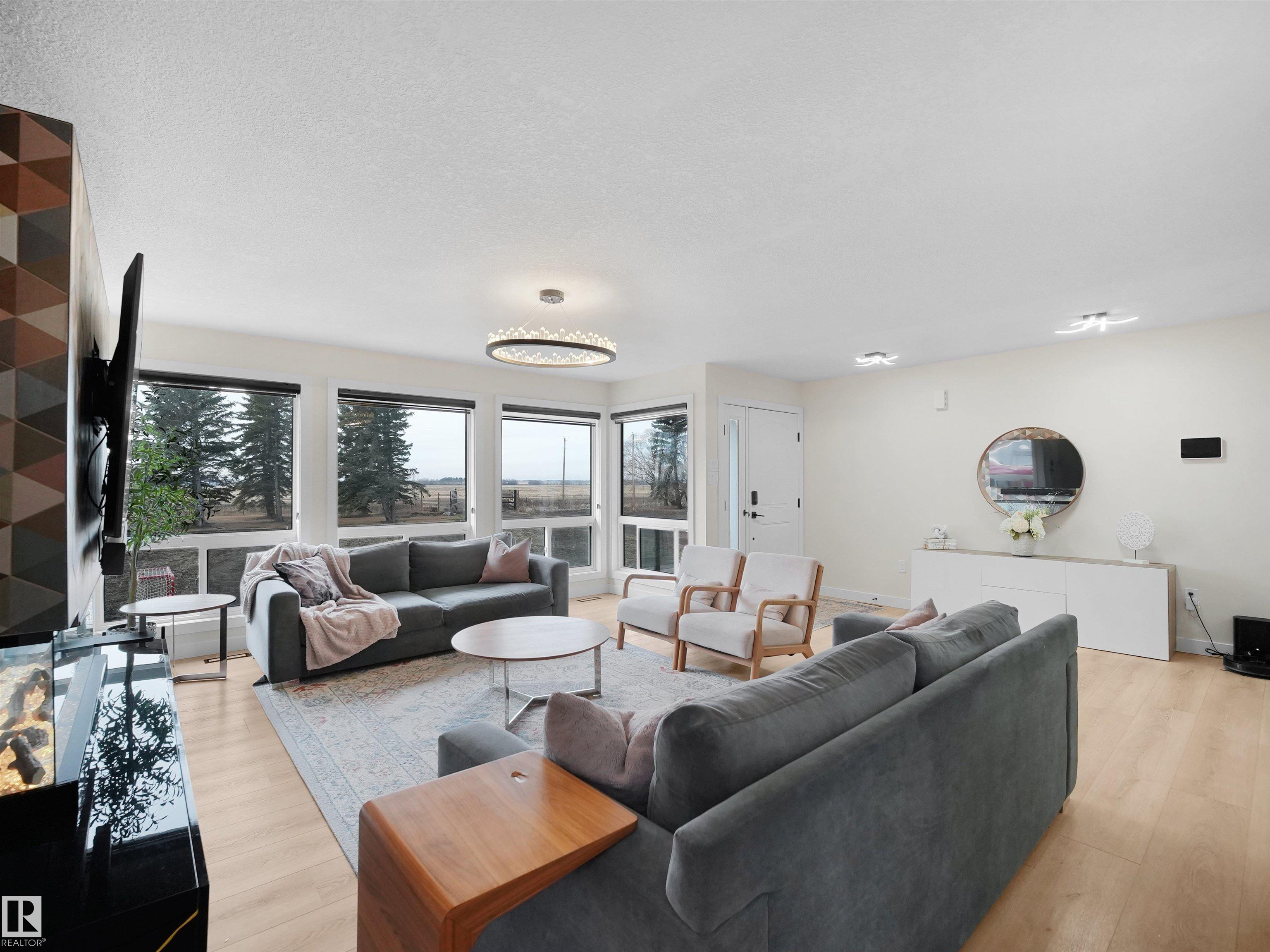 Photo 9 at 55005 Rge 241 Road, None, Rural Sturgeon County