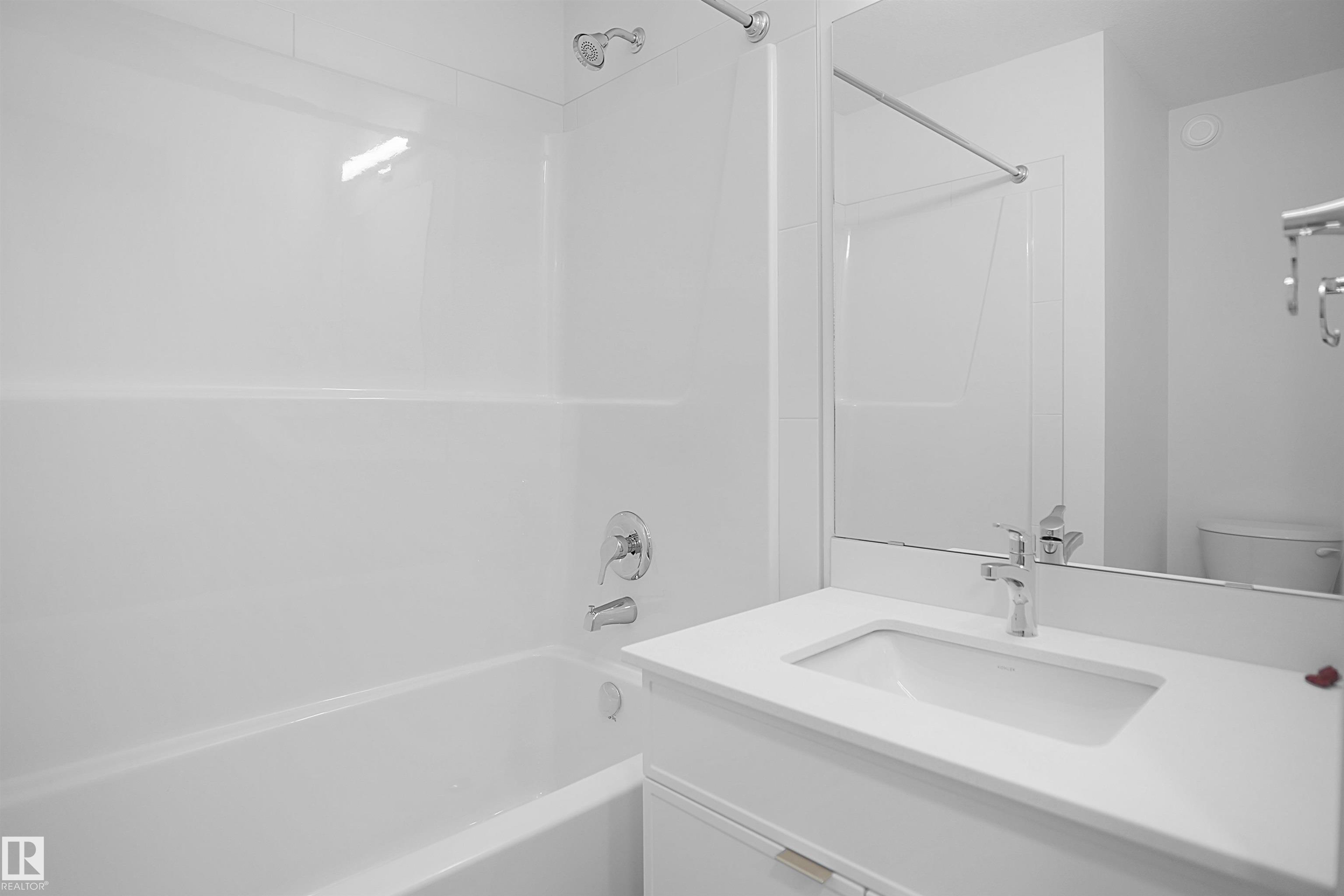 https://zimg.paragon.ice.com/ParagonImages/Property/PM/RAE/225392758/20/0/0/f743eb44cb964b363b84f57565a98338/1/02e4d480d7518c05b09017dd79536642/225392758-7e65548c-4c3d-4bb1-a5f3-ecf7de0ddc49.JPG
