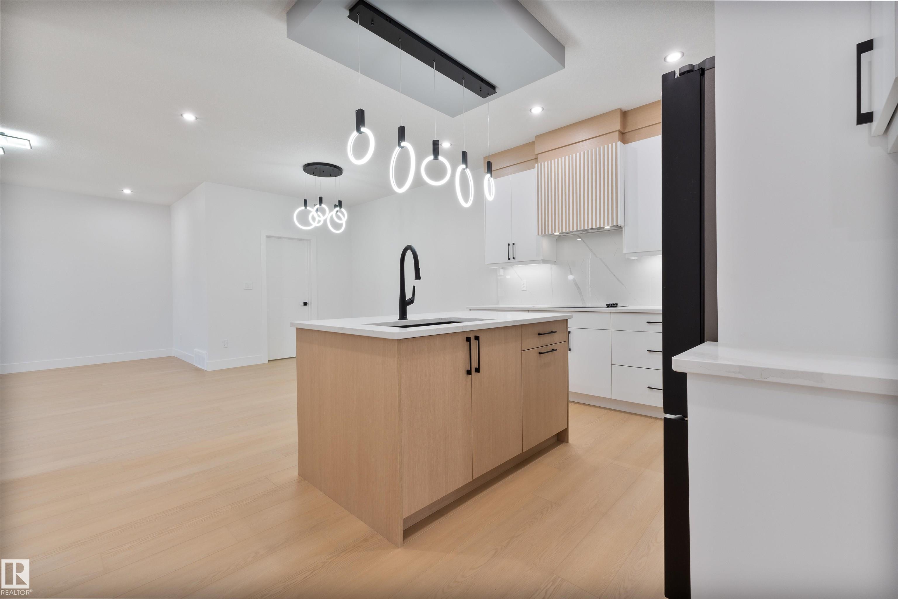 Photo 18 at 215 Falcon Crescent, None, Leduc