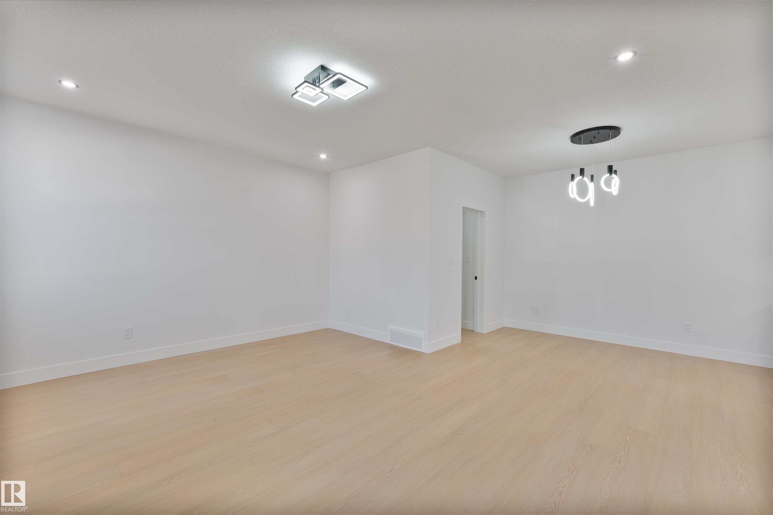 215 Falcon Crescent, None, Leduc