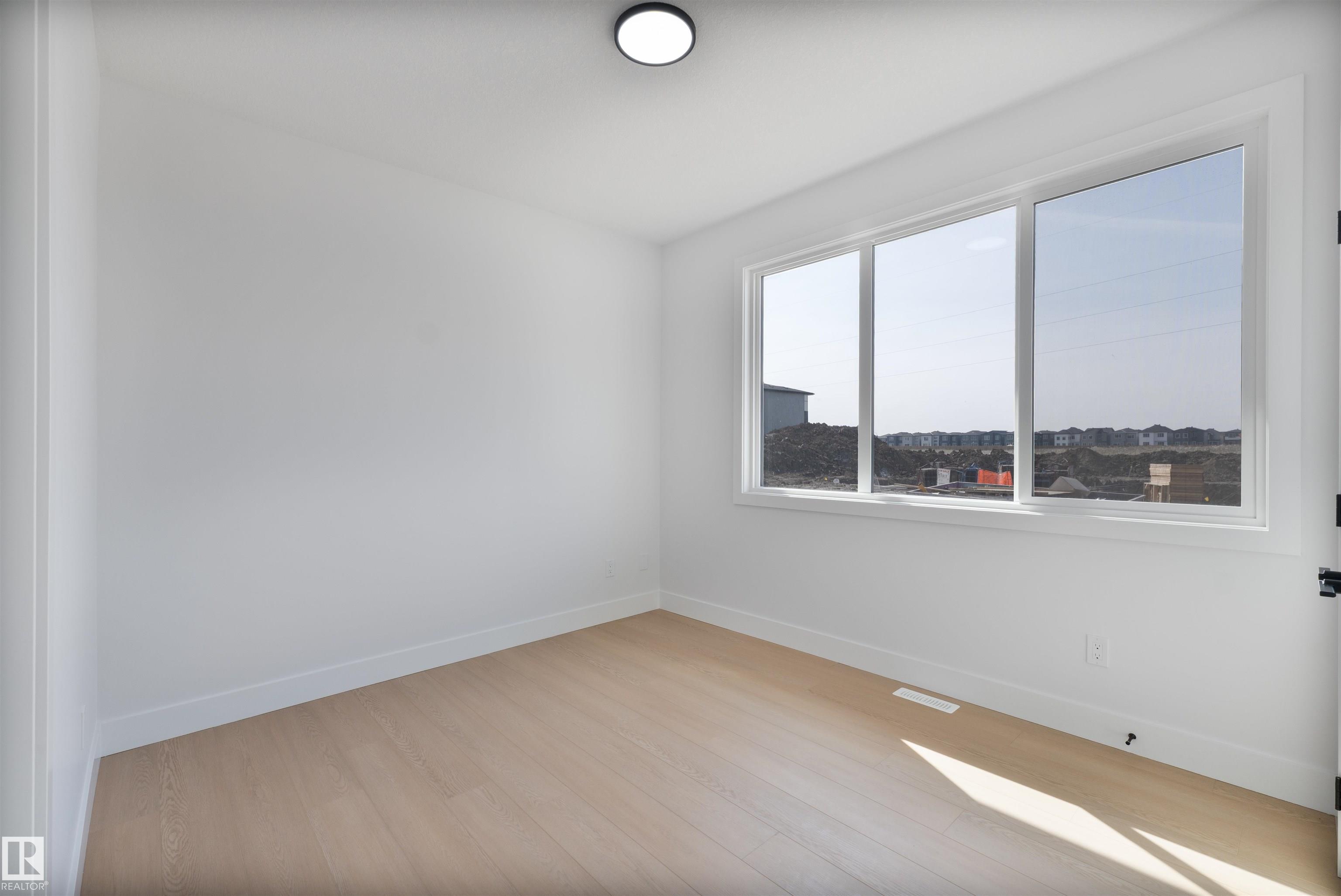 Photo 7 at 215 Falcon Crescent, None, Leduc