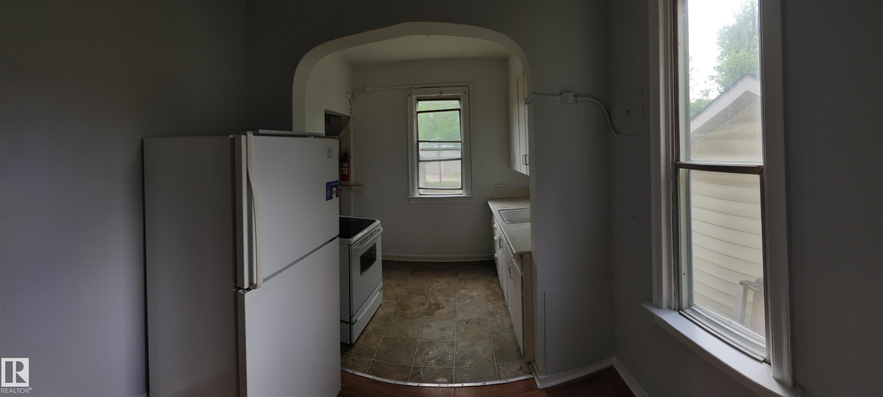 Photo 9 at 11320 89 Street NW, Alberta Avenue, Edmonton