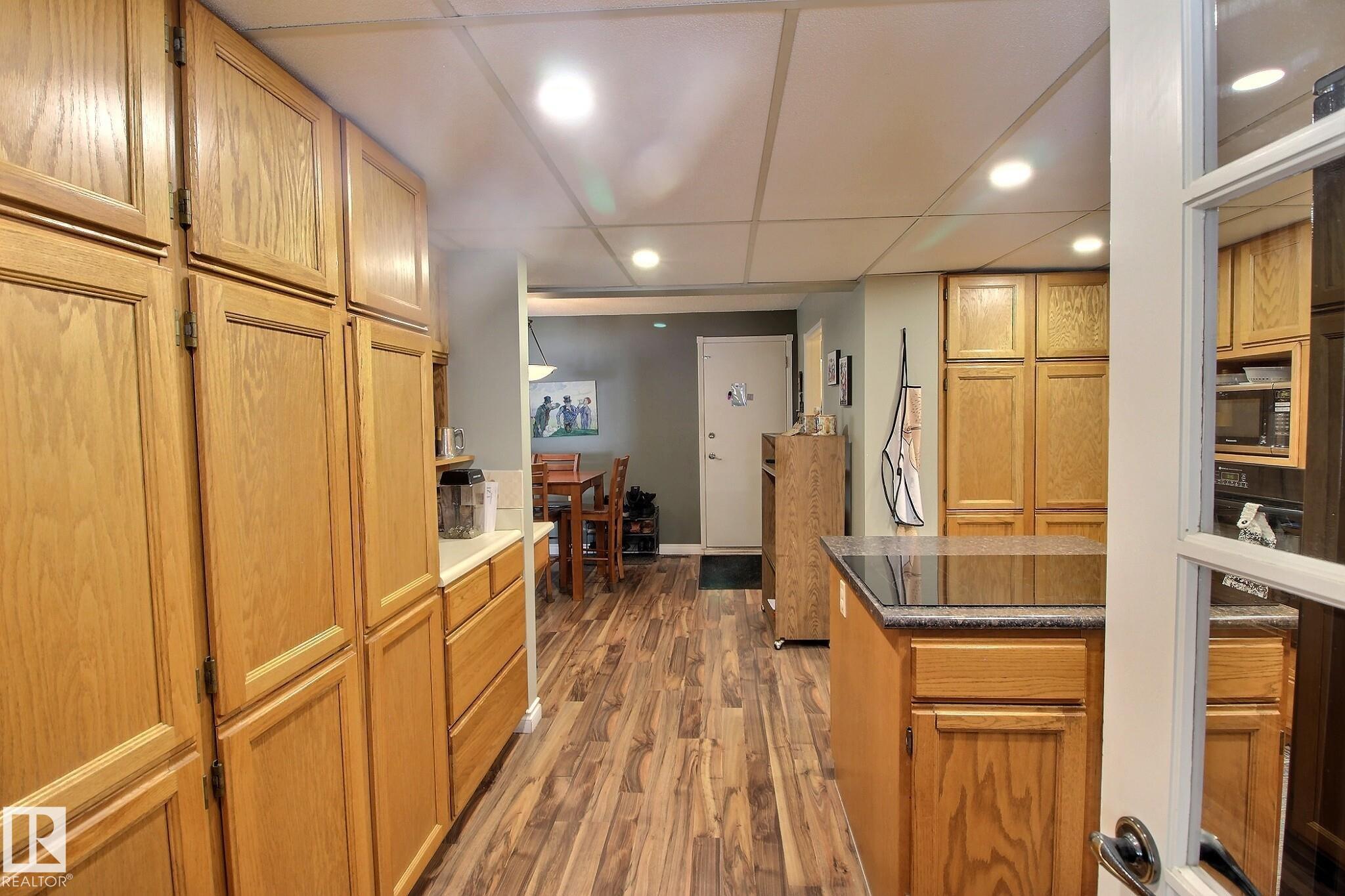 Photo 12 at 1035 109 Street NW, Bearspaw, Edmonton