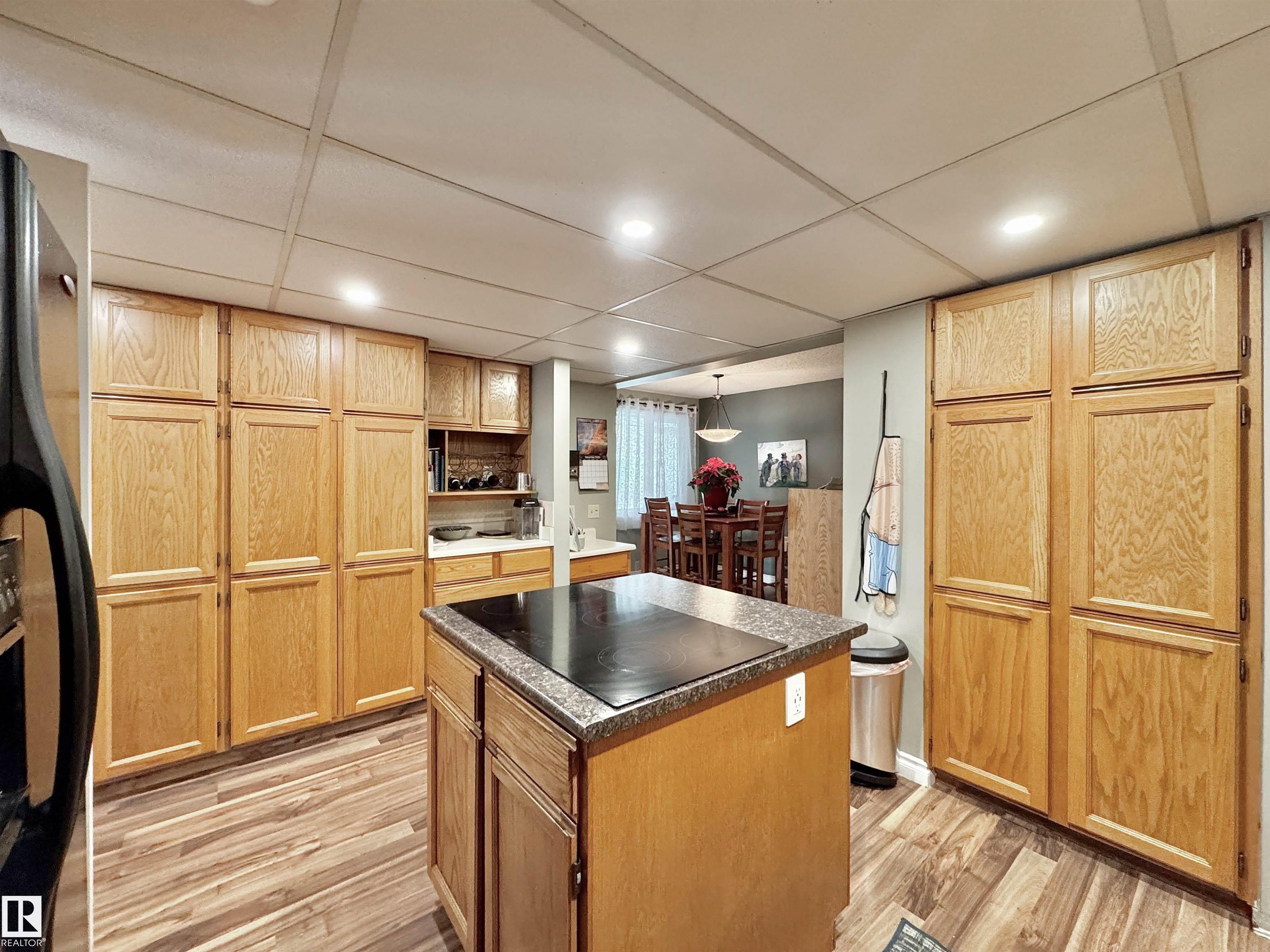 Photo 13 at 1035 109 Street NW, Bearspaw, Edmonton