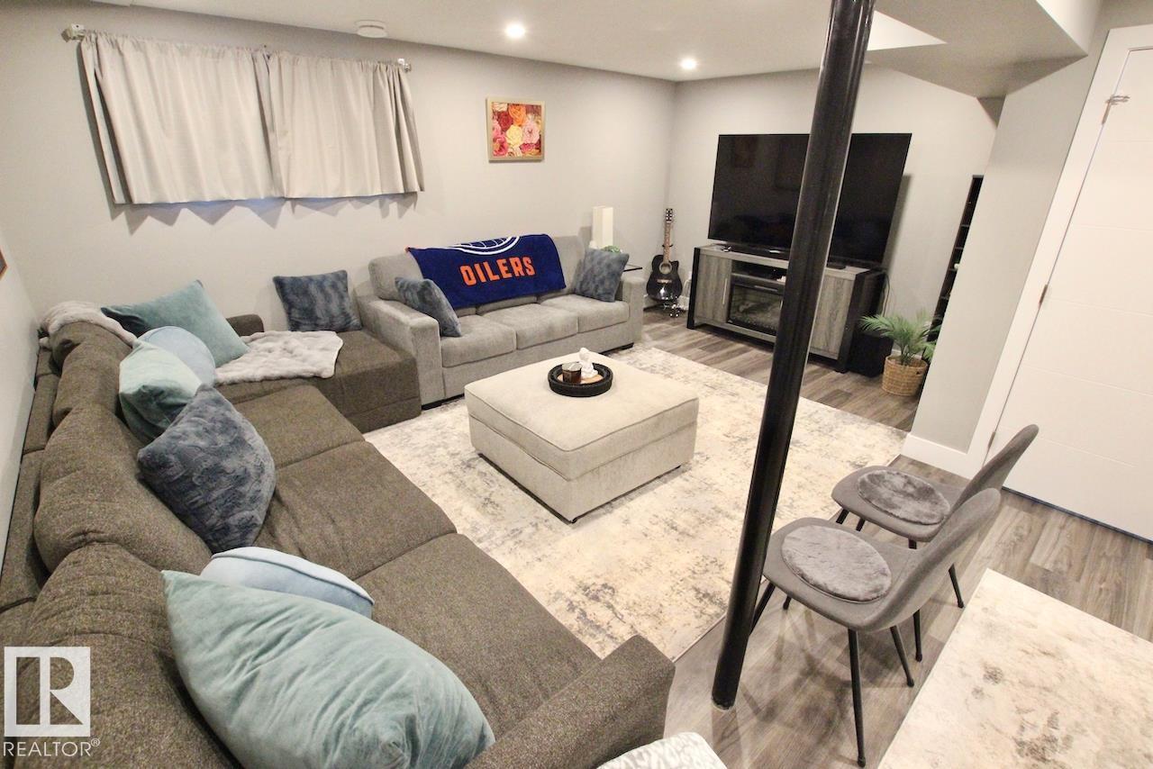 Photo 39 at 2652 Maple Way NW, Maple Crest, Edmonton