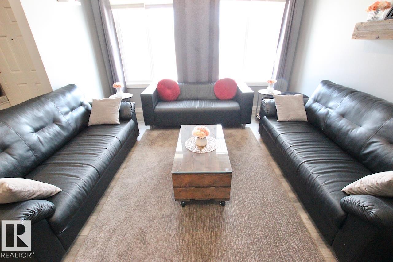 2652 Maple Way NW, Maple Crest, Edmonton