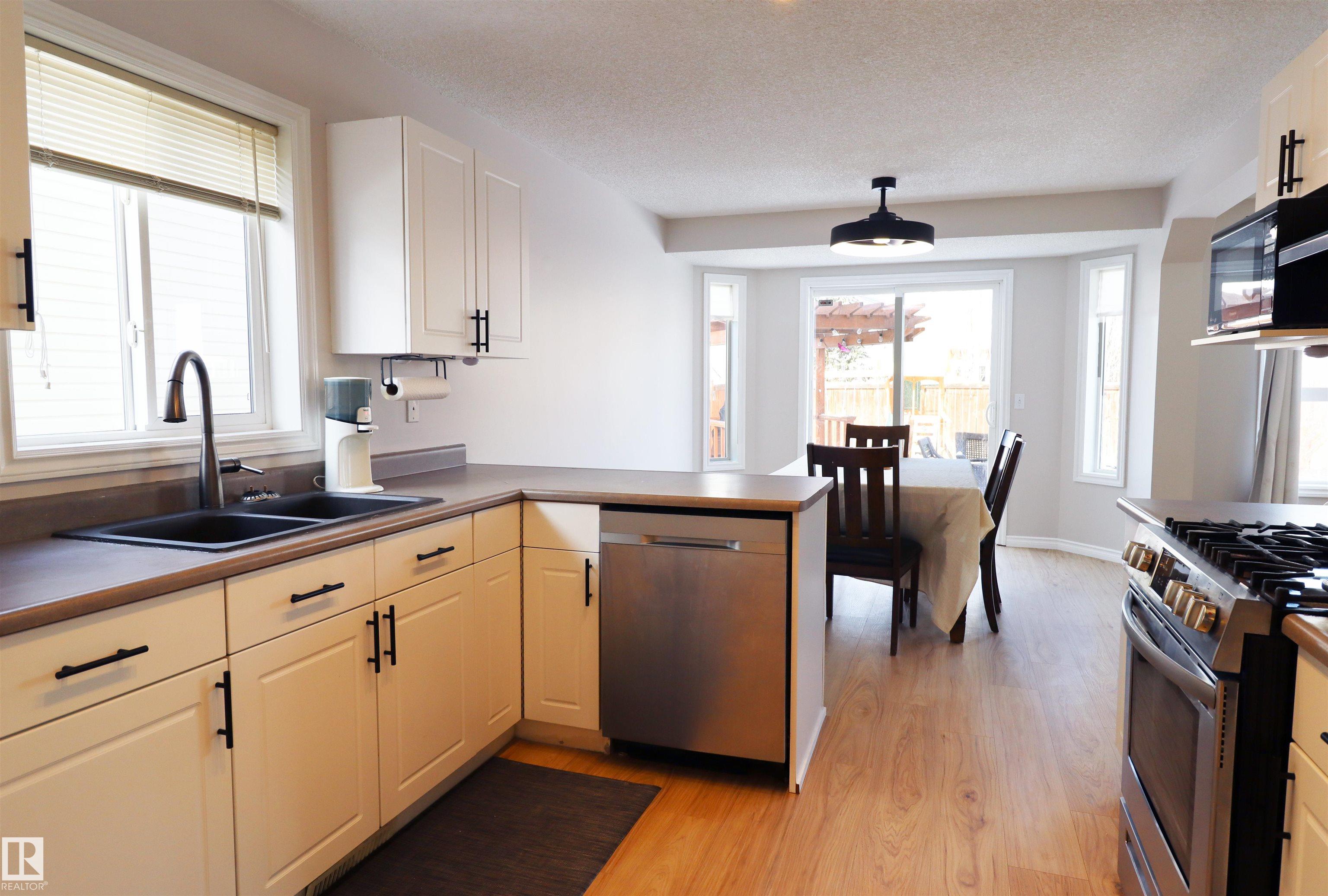 Photo 9 at 82 Leyland Way, Lakewood, Spruce Grove