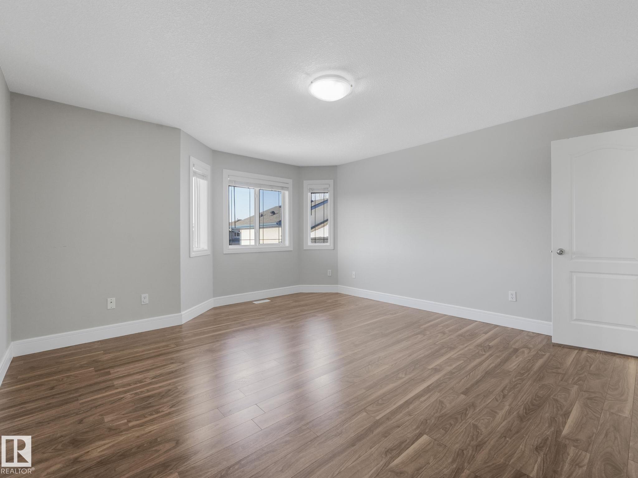 Photo 31 at 13459 140 Avenue NW, Hudson, Edmonton