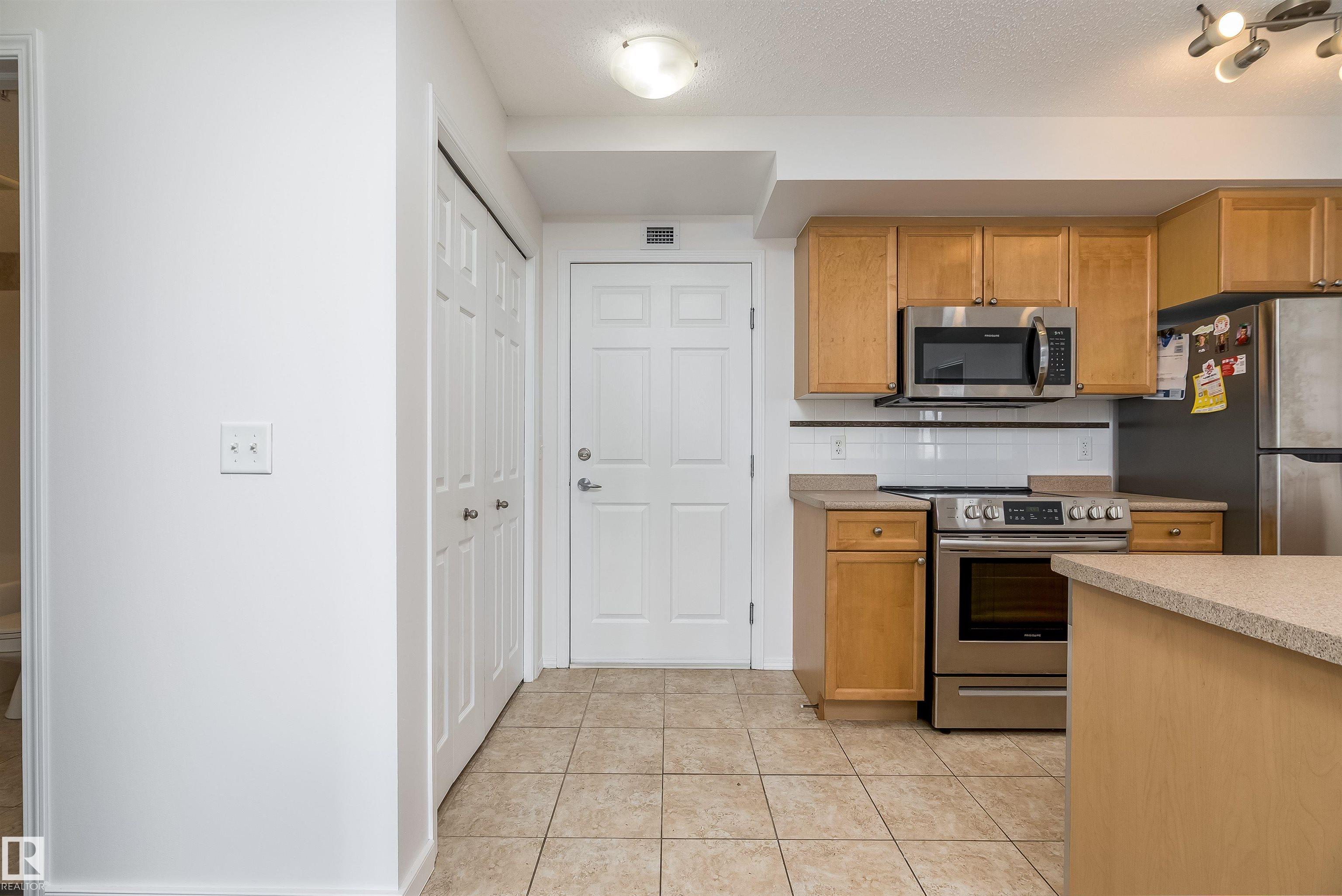 306 - 6921 199 Street NW, Glastonbury, Edmonton