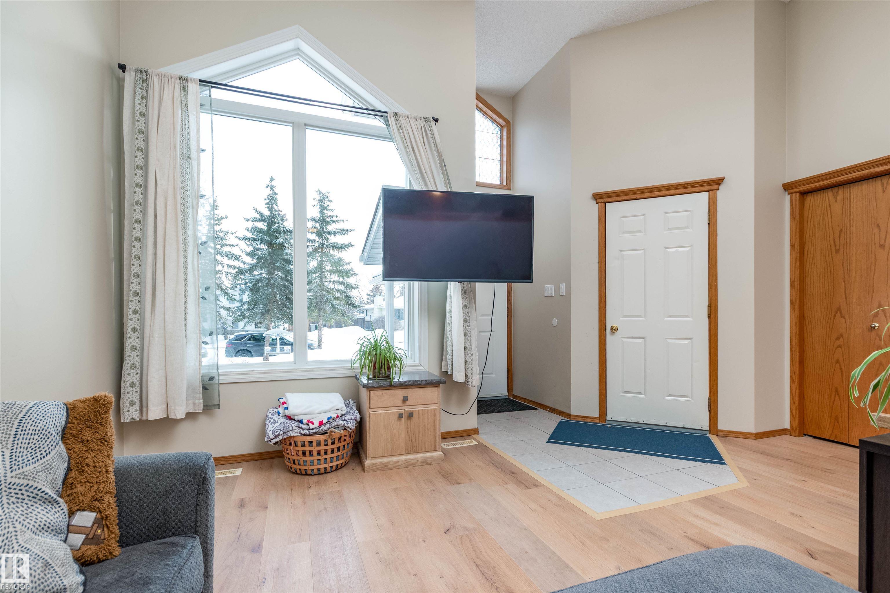 221 Grandin Drive, Morinville