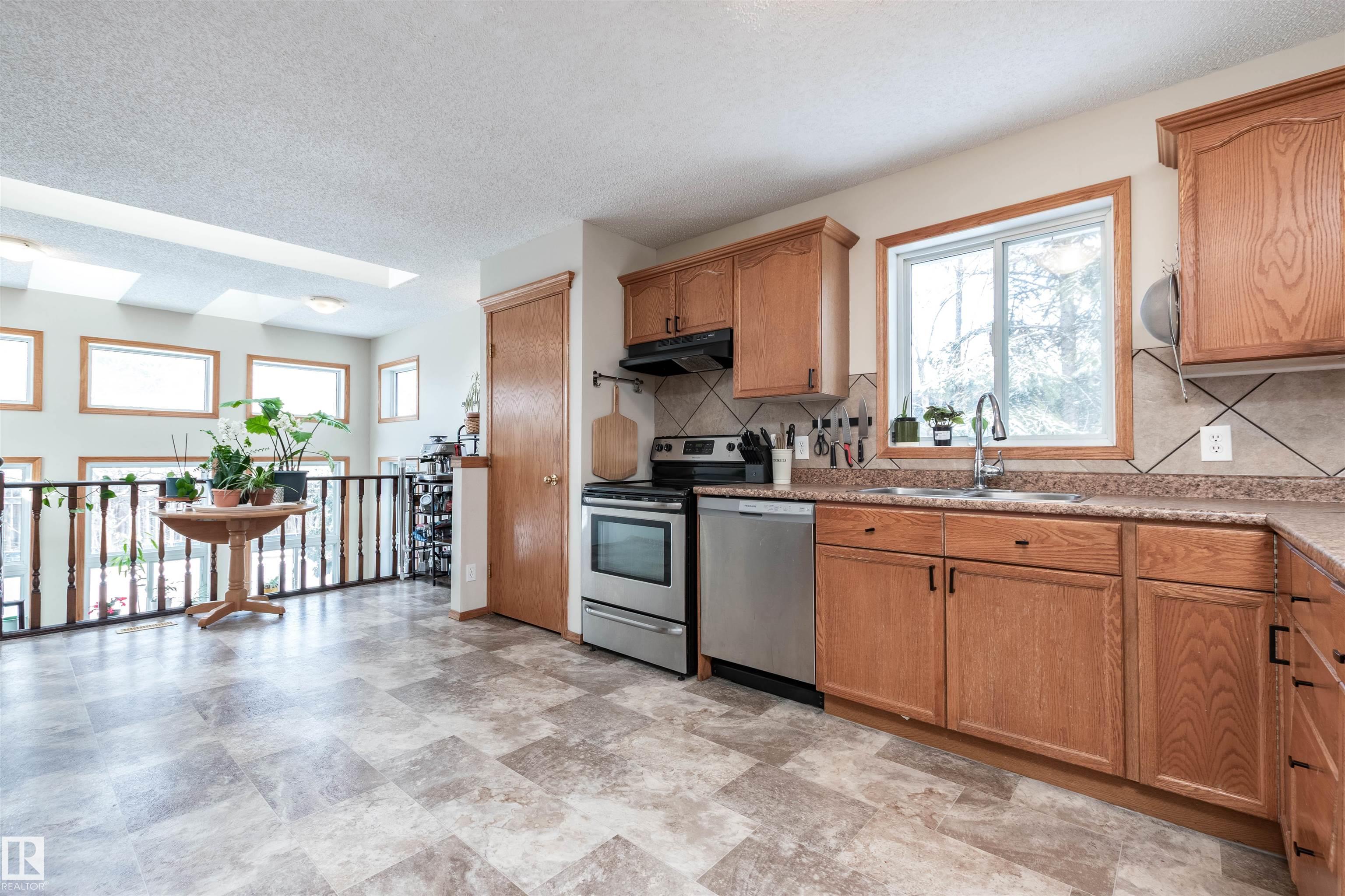 Photo 7 at 221 Grandin Drive, Morinville