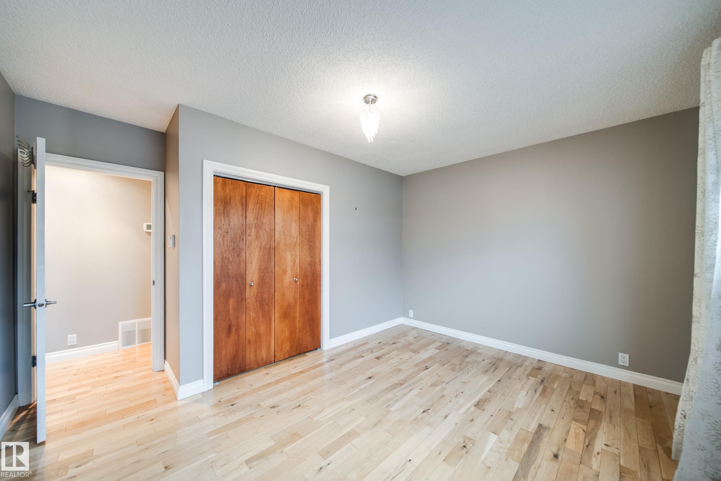 Photo 11 at 6052 105b Street NW, Pleasantview, Edmonton