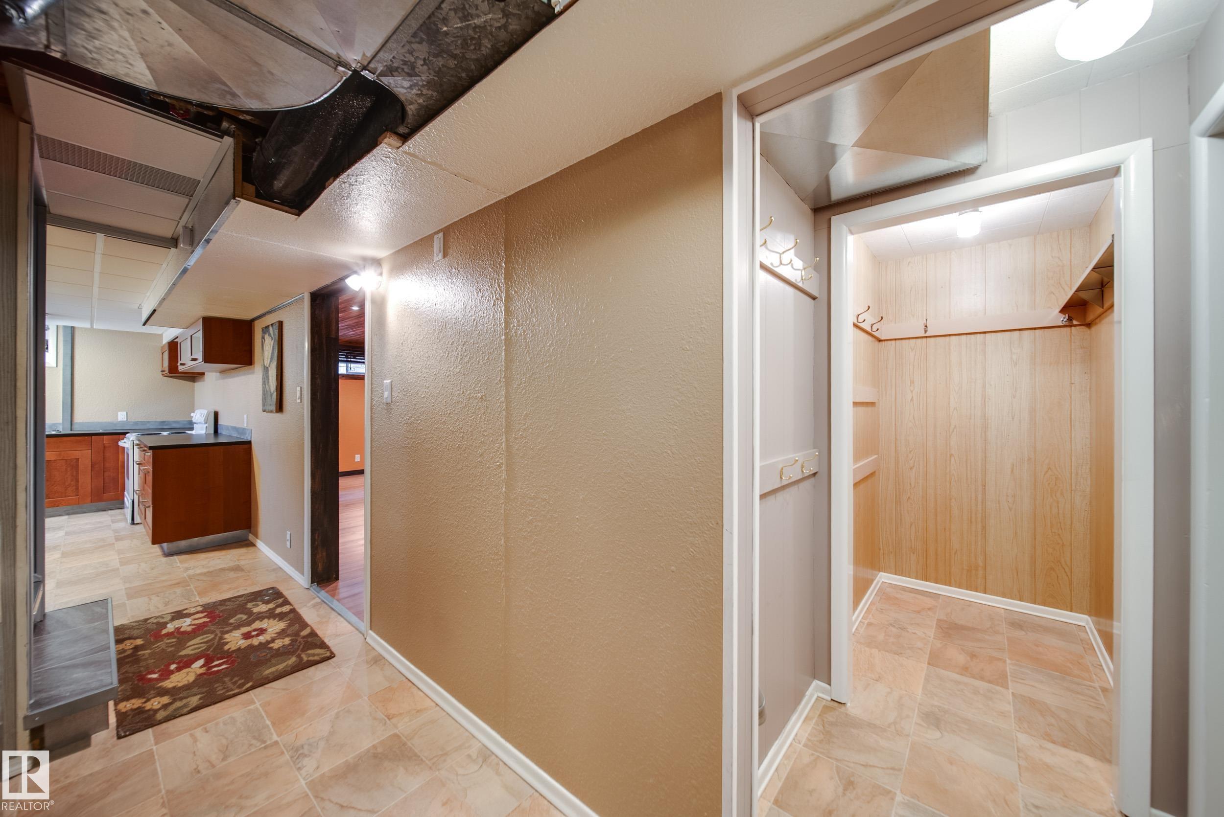 Photo 18 at 6052 105b Street NW, Pleasantview, Edmonton