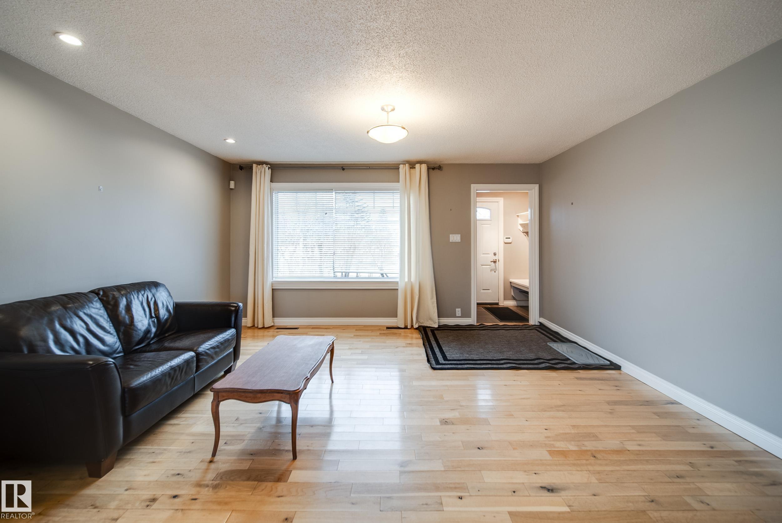 Photo 22 at 6052 105b Street NW, Pleasantview, Edmonton