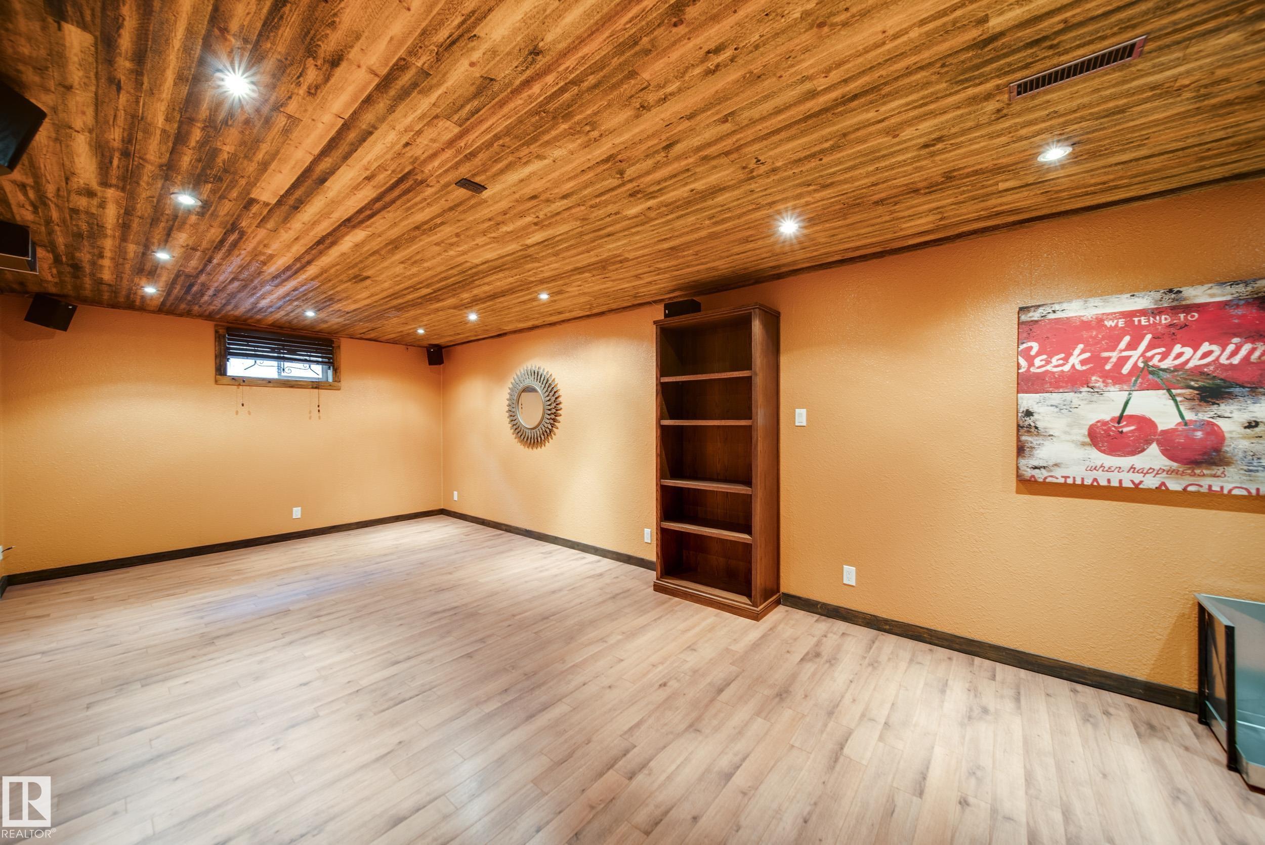 Photo 26 at 6052 105b Street NW, Pleasantview, Edmonton