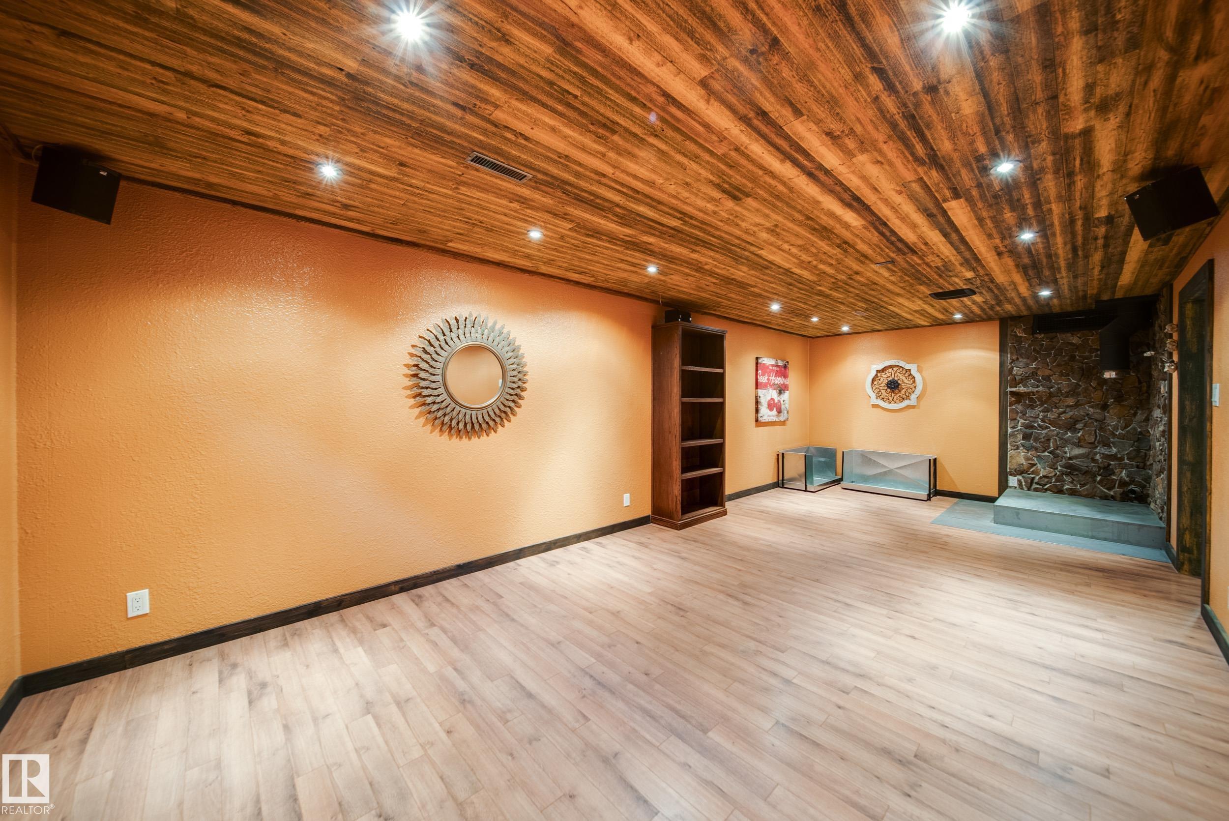 Photo 28 at 6052 105b Street NW, Pleasantview, Edmonton